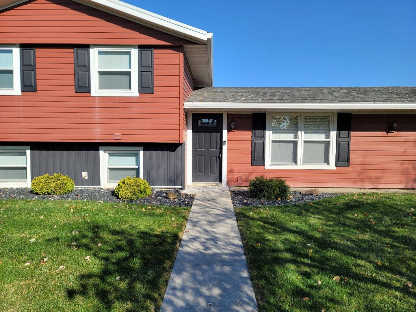 Wapakoneta, OH 45895,302 Liberty Avenue