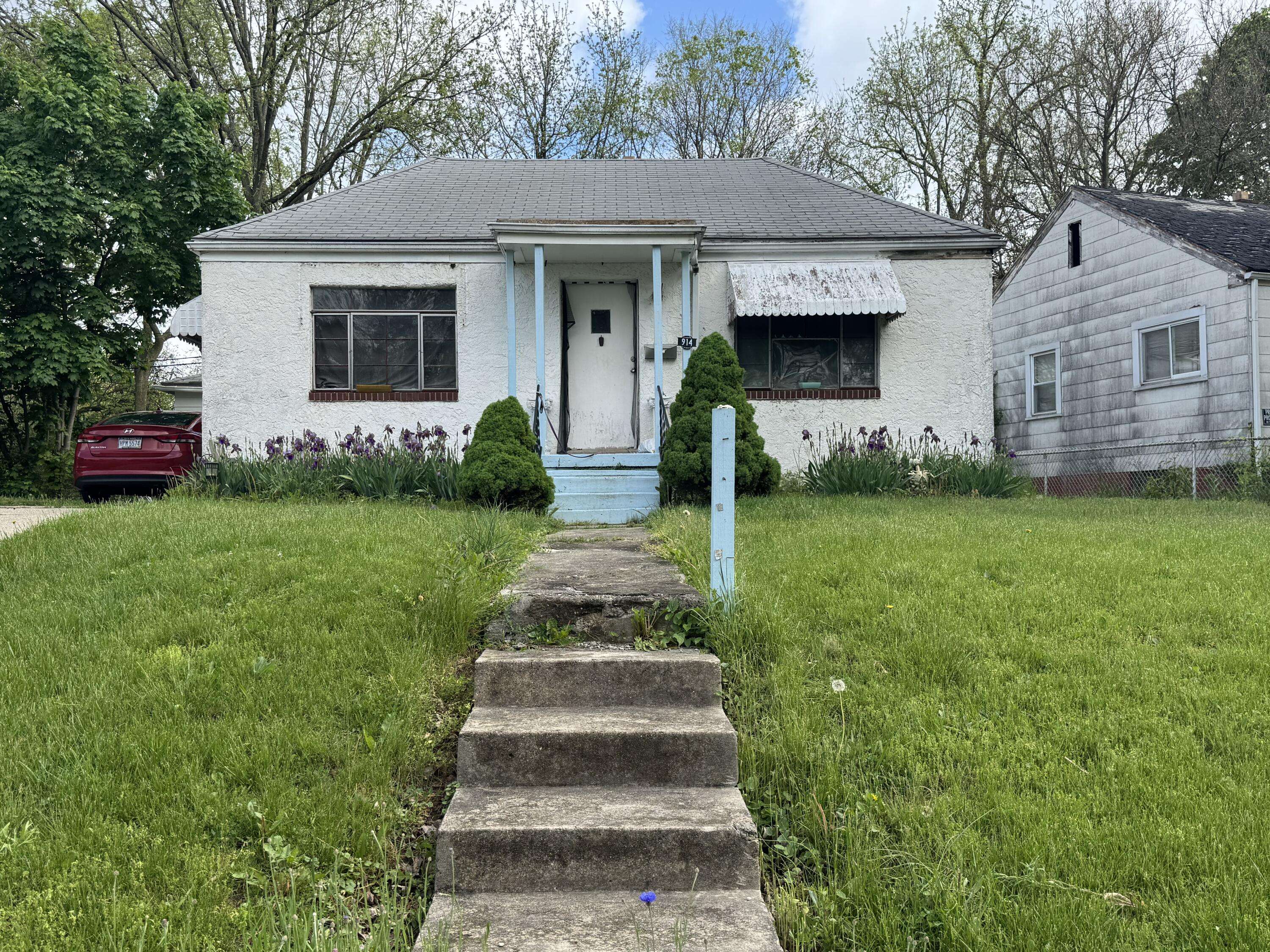 Springfield, OH 45503,914 Mitchell Boulevard