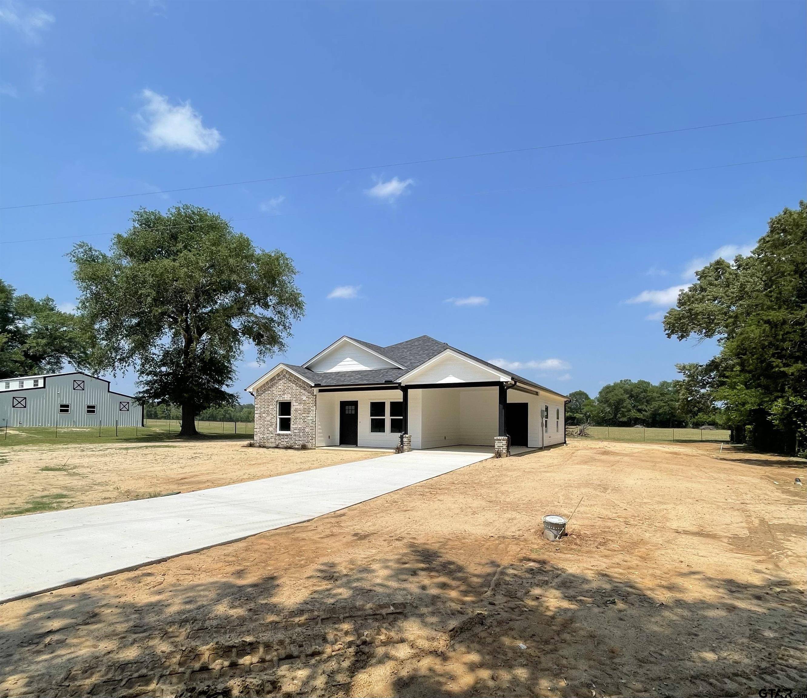 Jacksonville, TX 75766,270 County Road 4114
