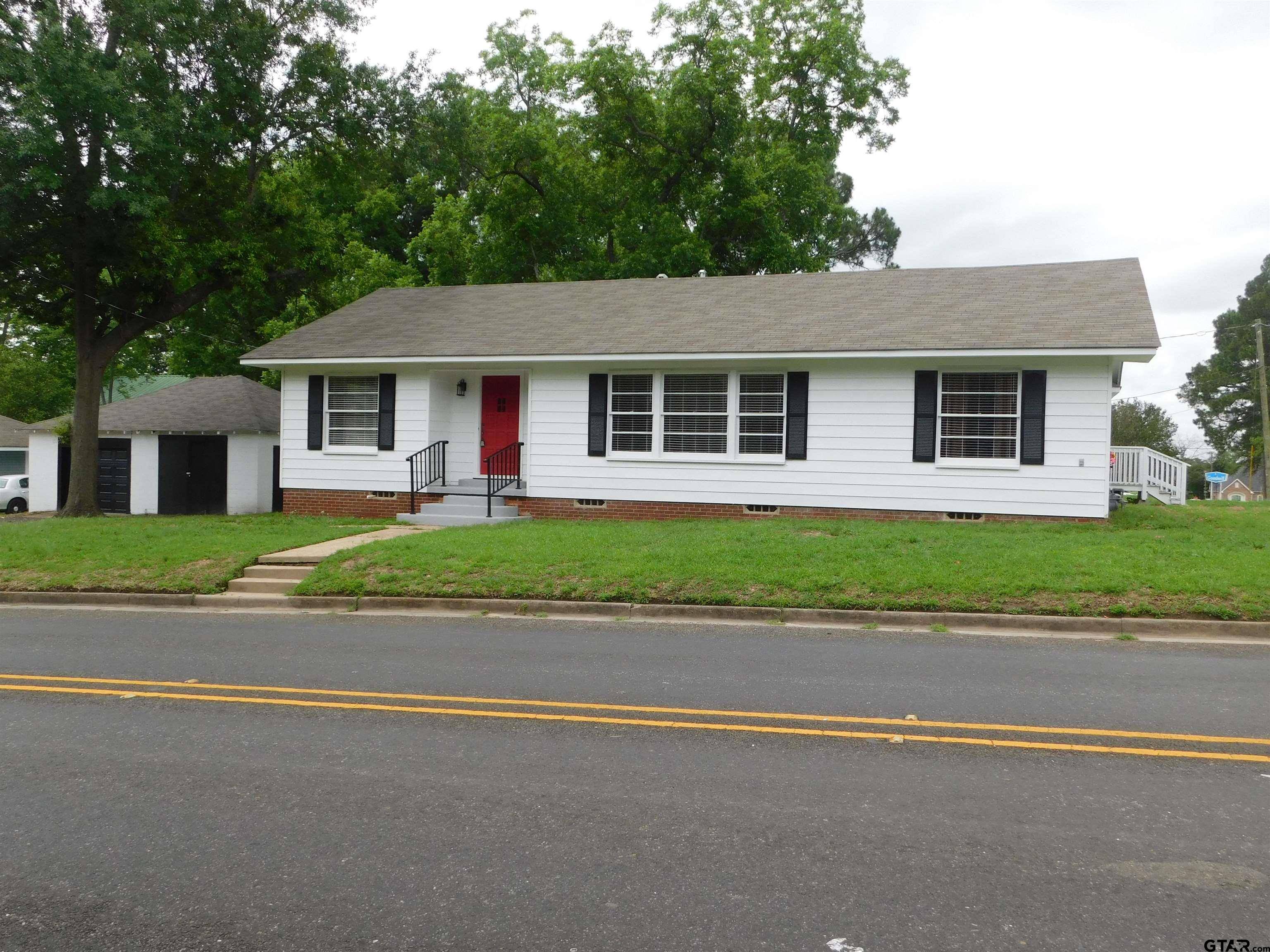 Mineola, TX 75773,316 N NEWSOM