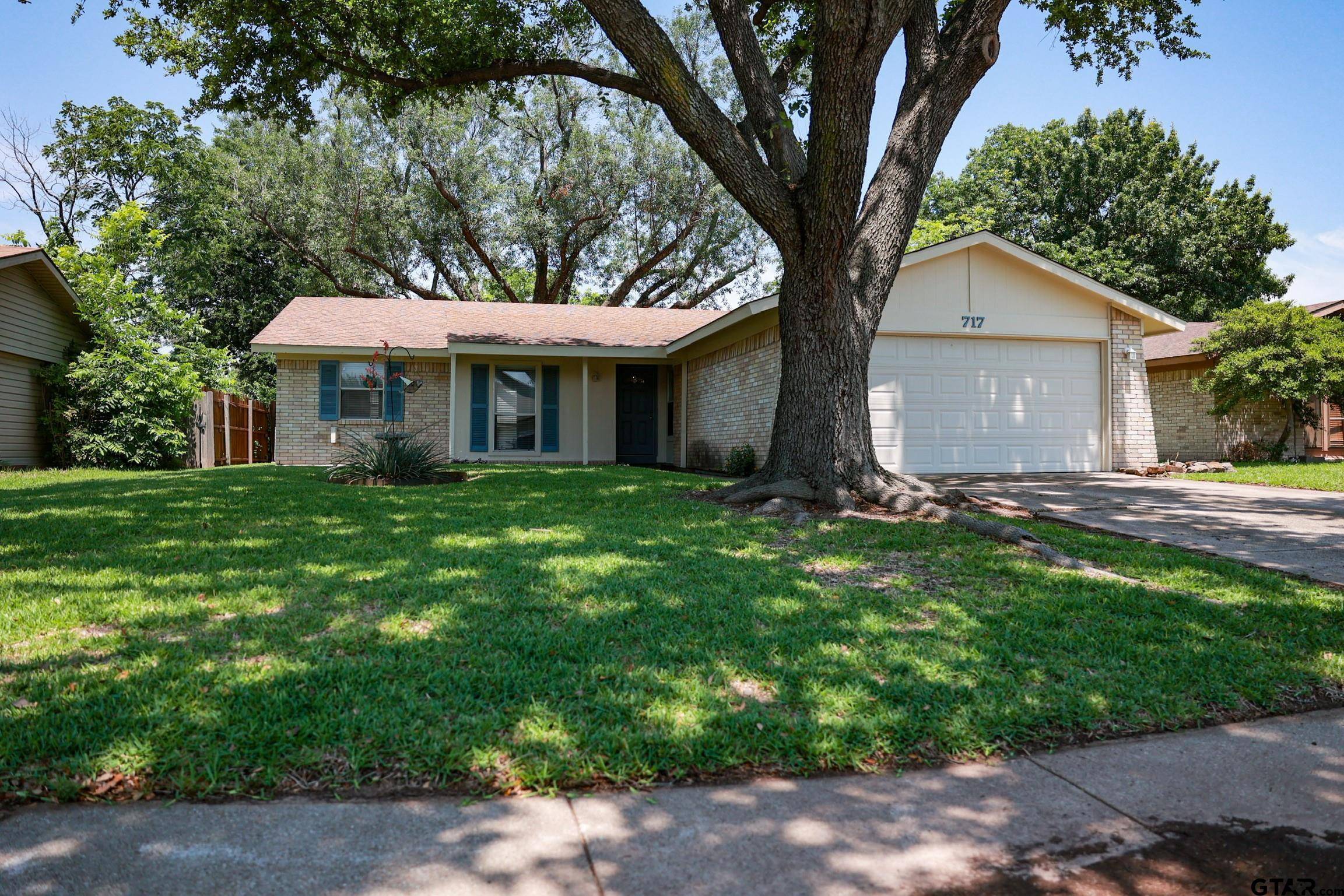 Garland, TX 75044,717 Ravencroft Dr