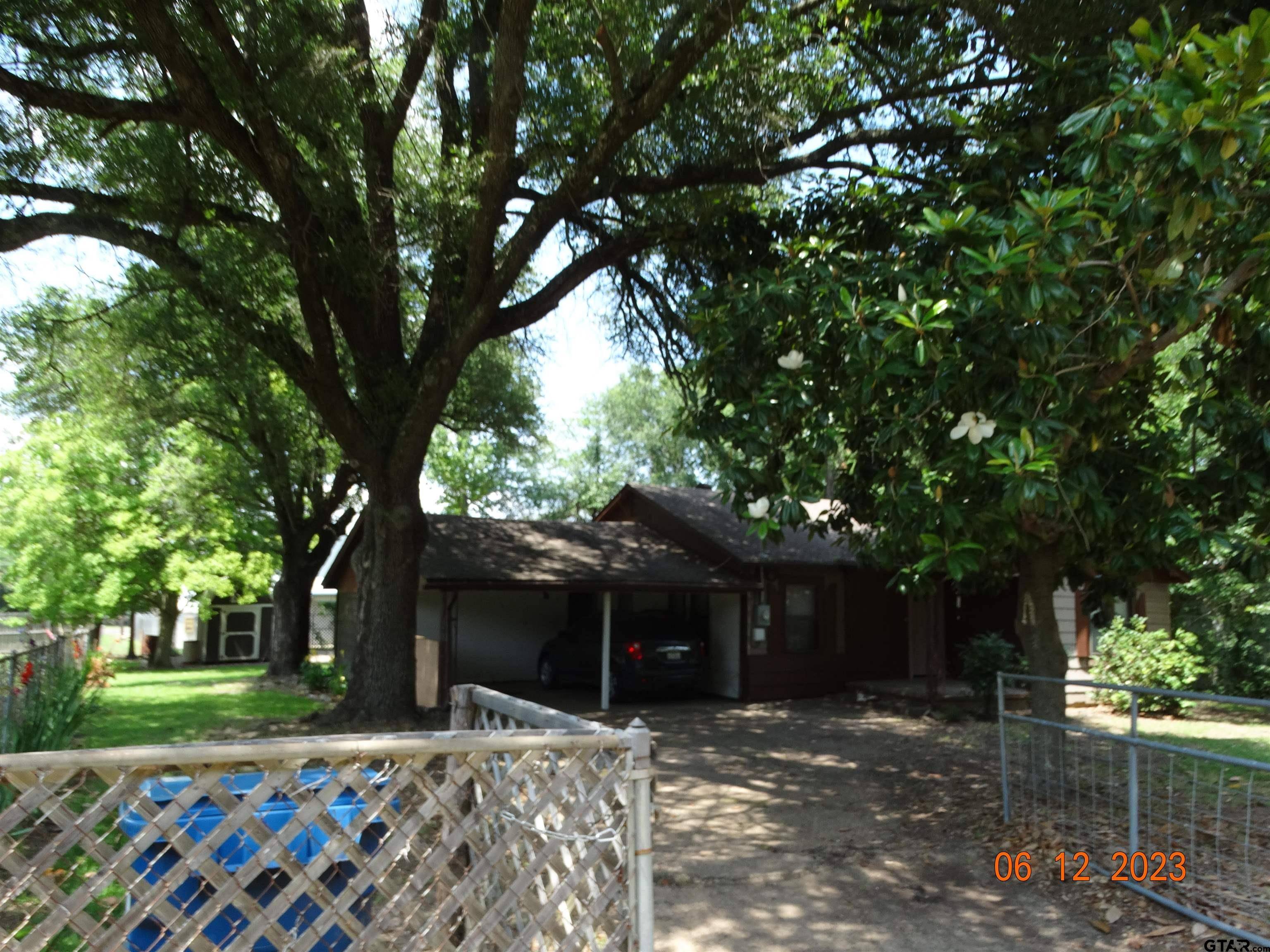 Troup, TX 75789,803 W NOBLE