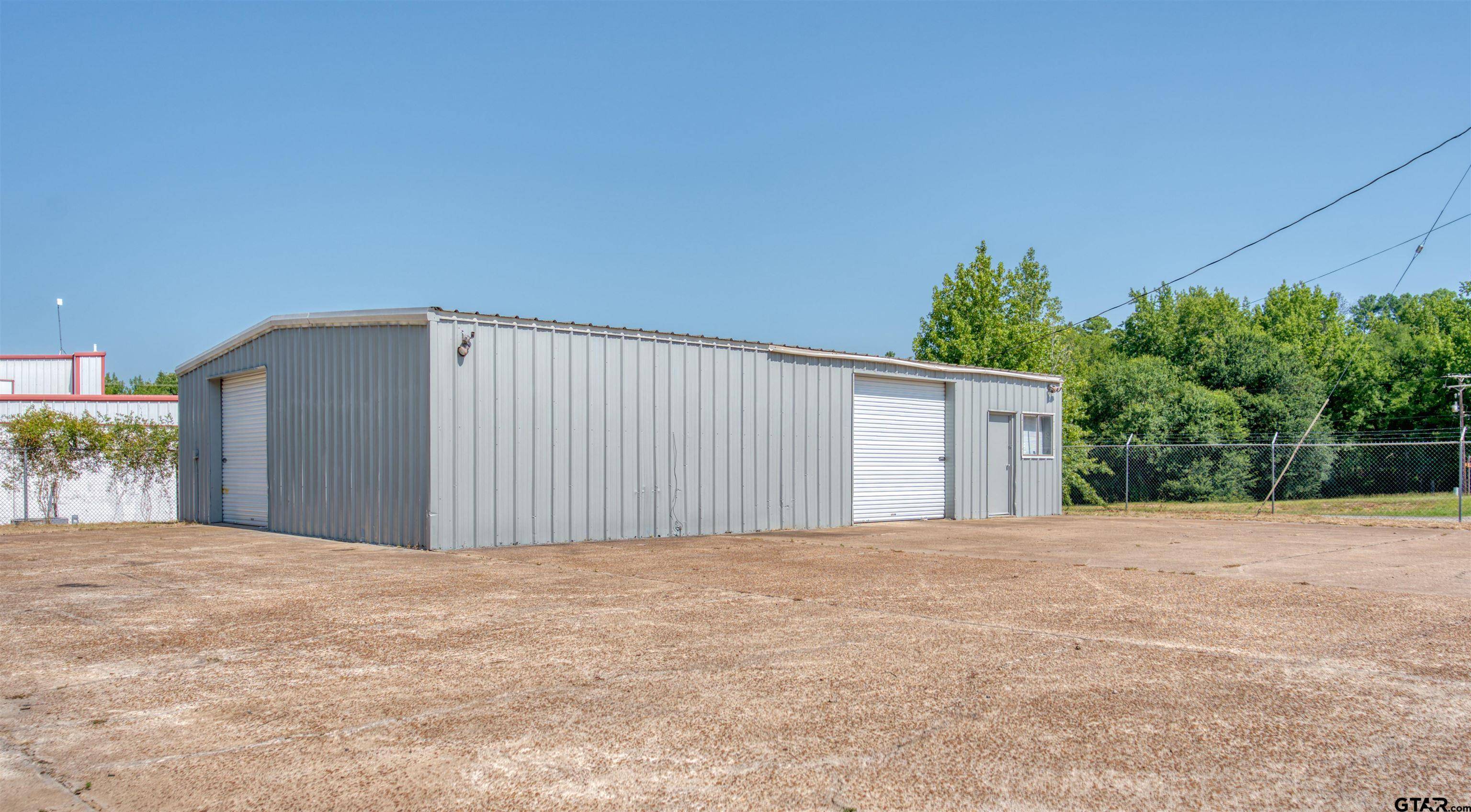 Mineola, TX 75773,910 E Broad