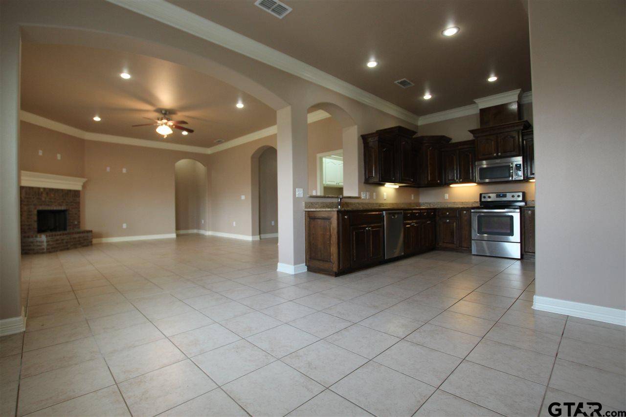 Tyler, TX 75707,7276 Morning Mist Ct