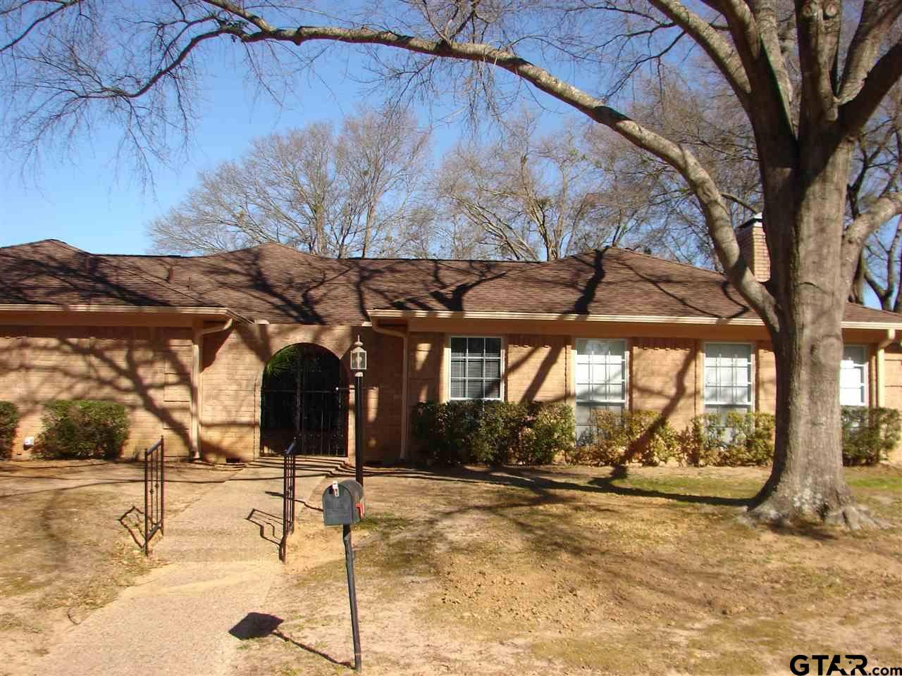 Tyler, TX 75703,419 Top Hill Dr.