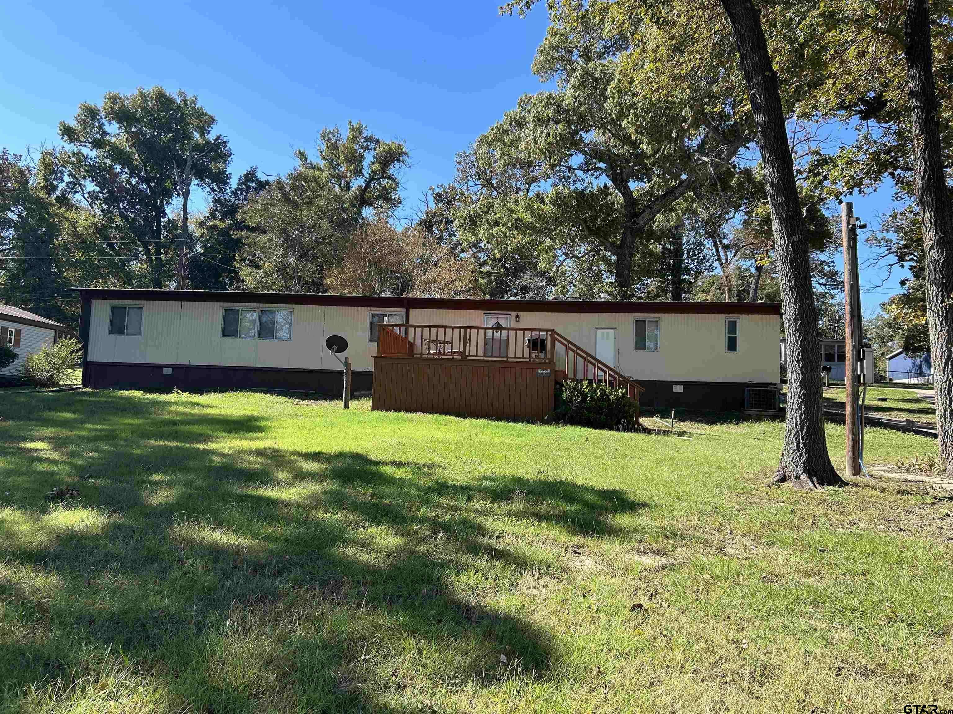 Chandler, TX 75758,891 BEACHSIDE DR