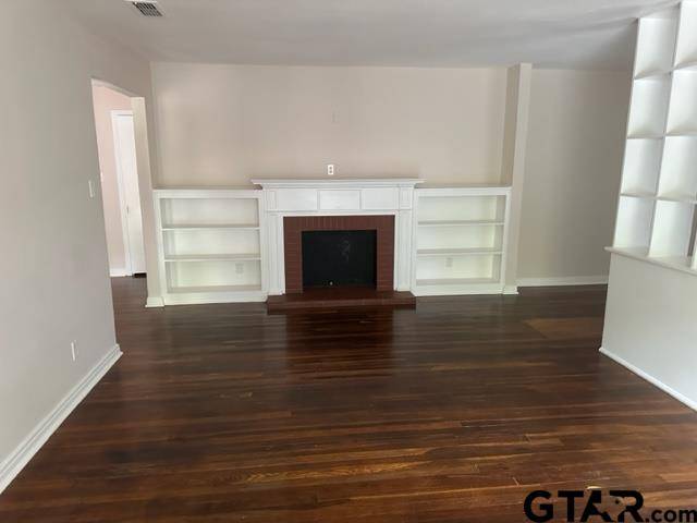Tyler, TX 75701,1124 S Azalea Dr