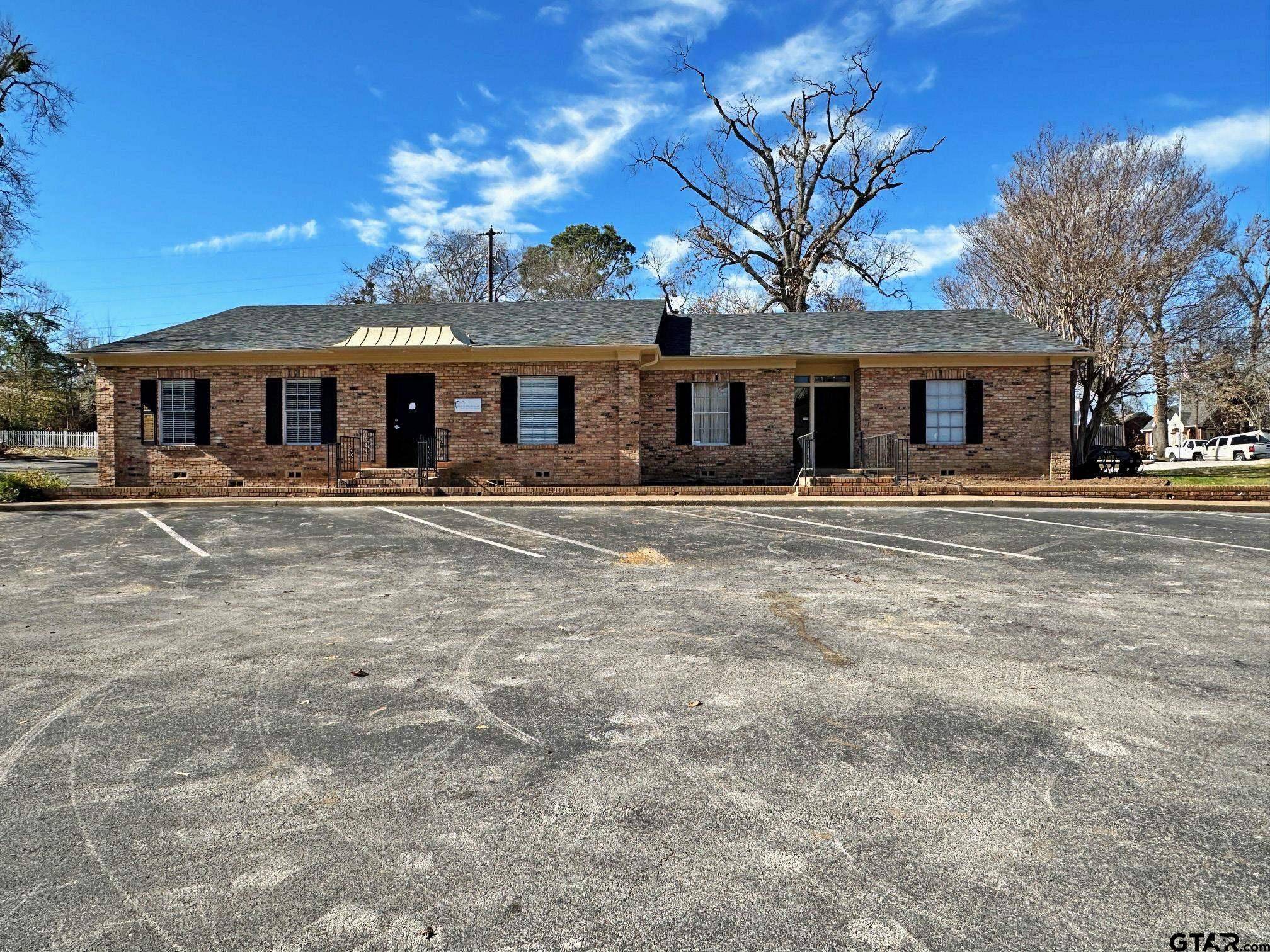 Tyler, TX 75701,601 E Dodge St.