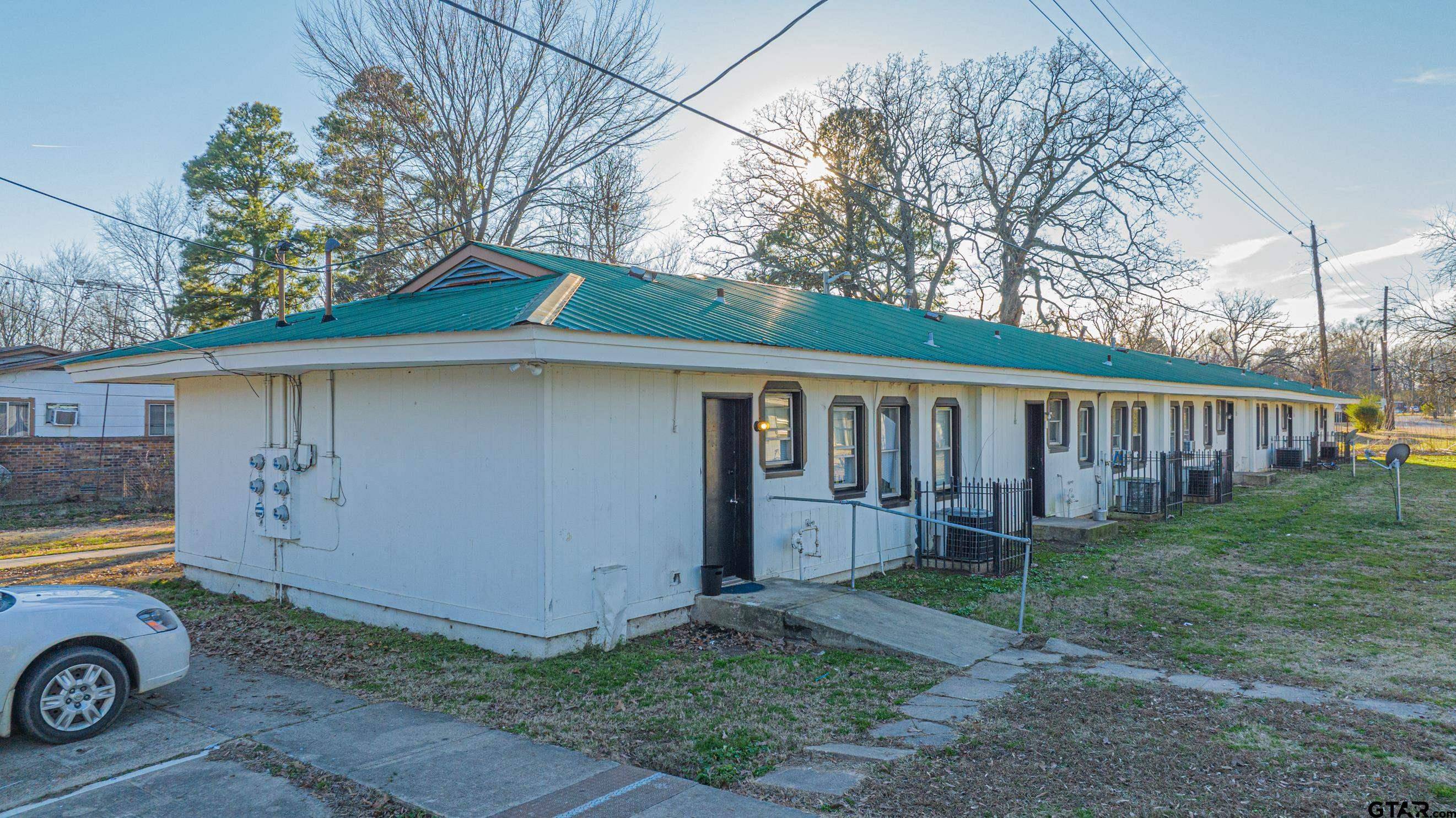 New Boston, TX 75570,106 S Davis
