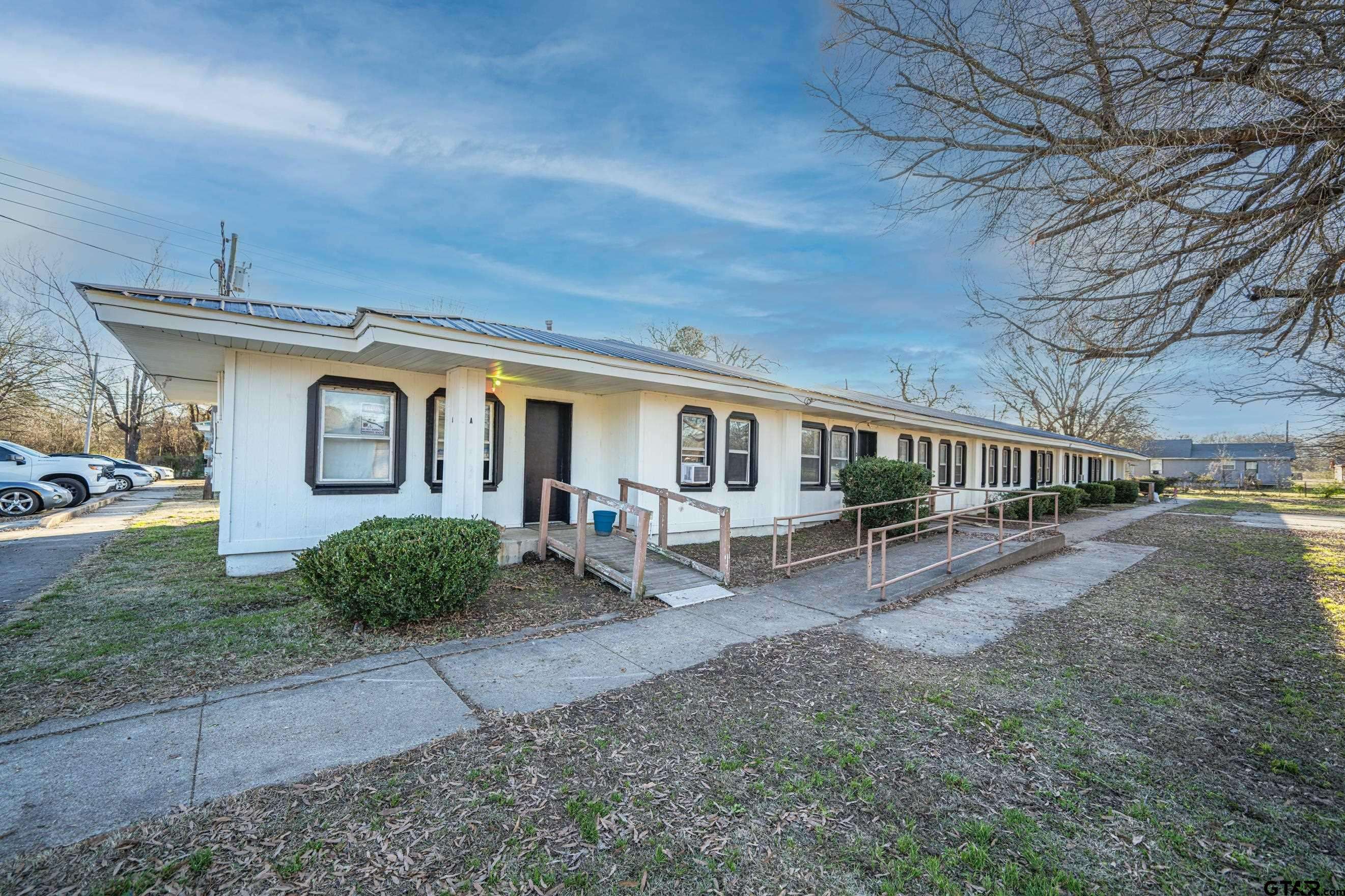 New Boston, TX 75570,106 S Davis