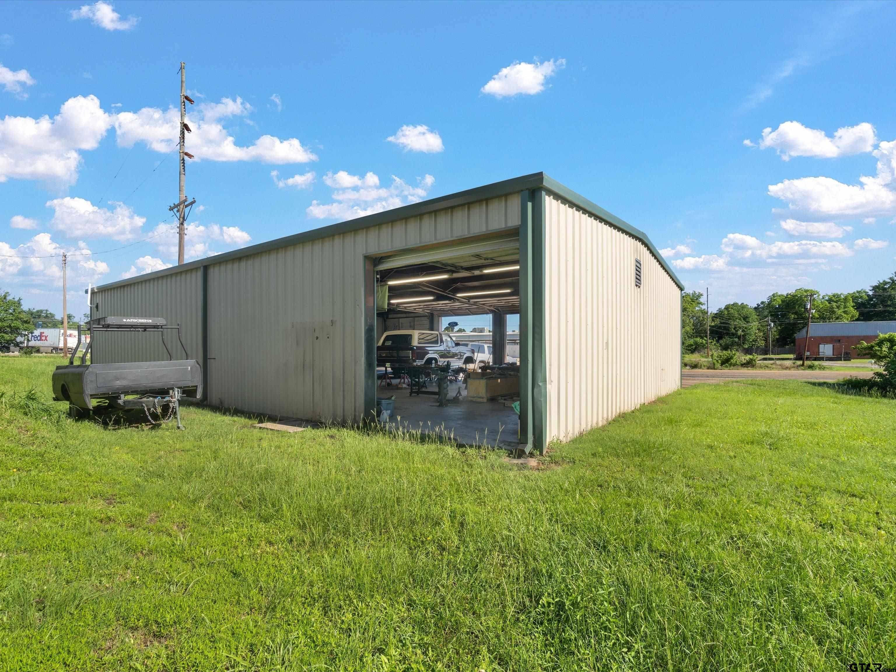 Gilmer, TX 75644,300 N State Hwy 155