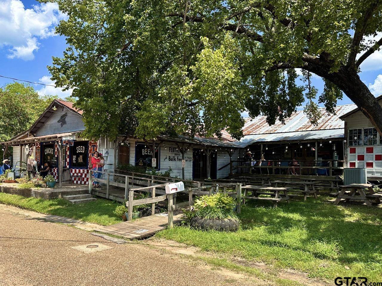 Pittsburg, TX 75686,115 Compress Street