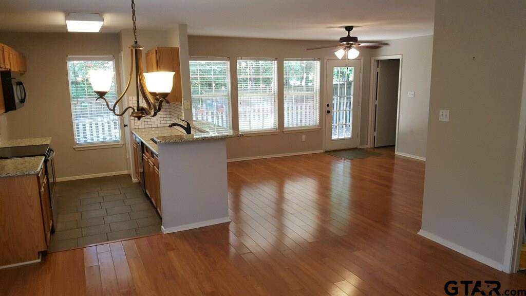 Whitehouse, TX 75791,454 Redbud Cir