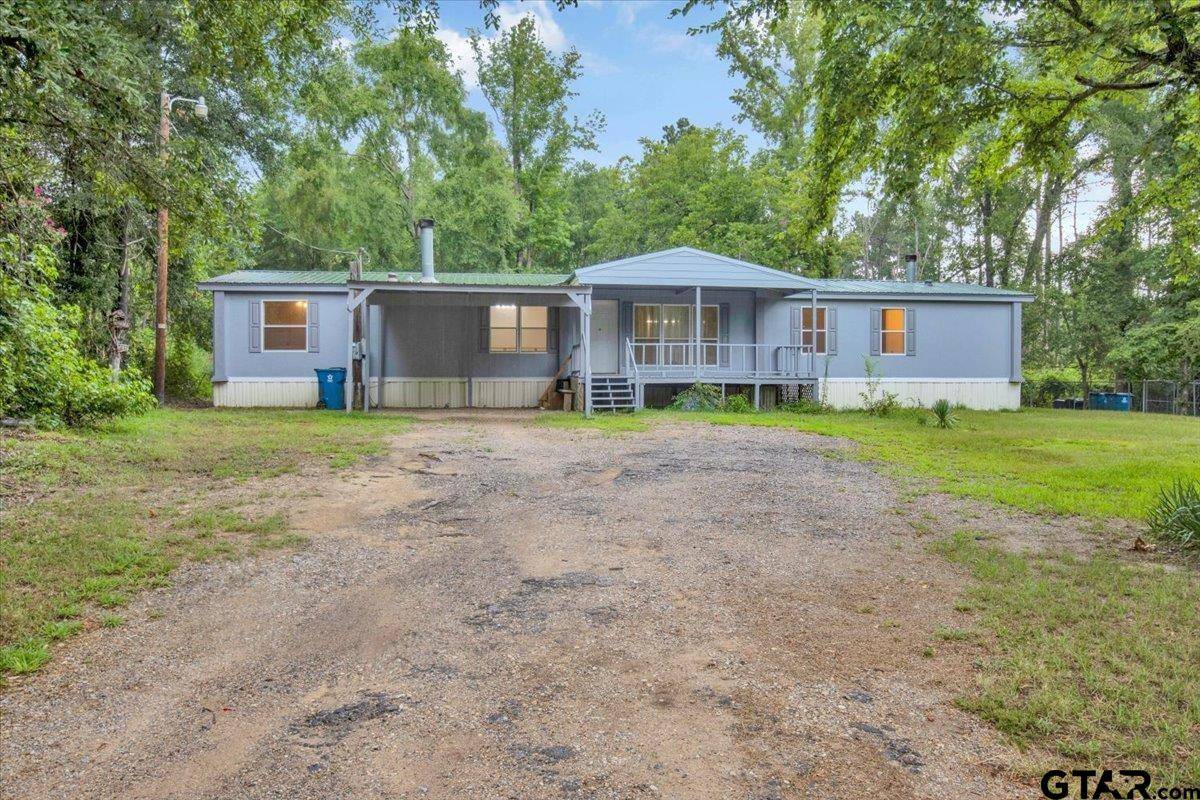 Troup, TX 75789,807 County Line