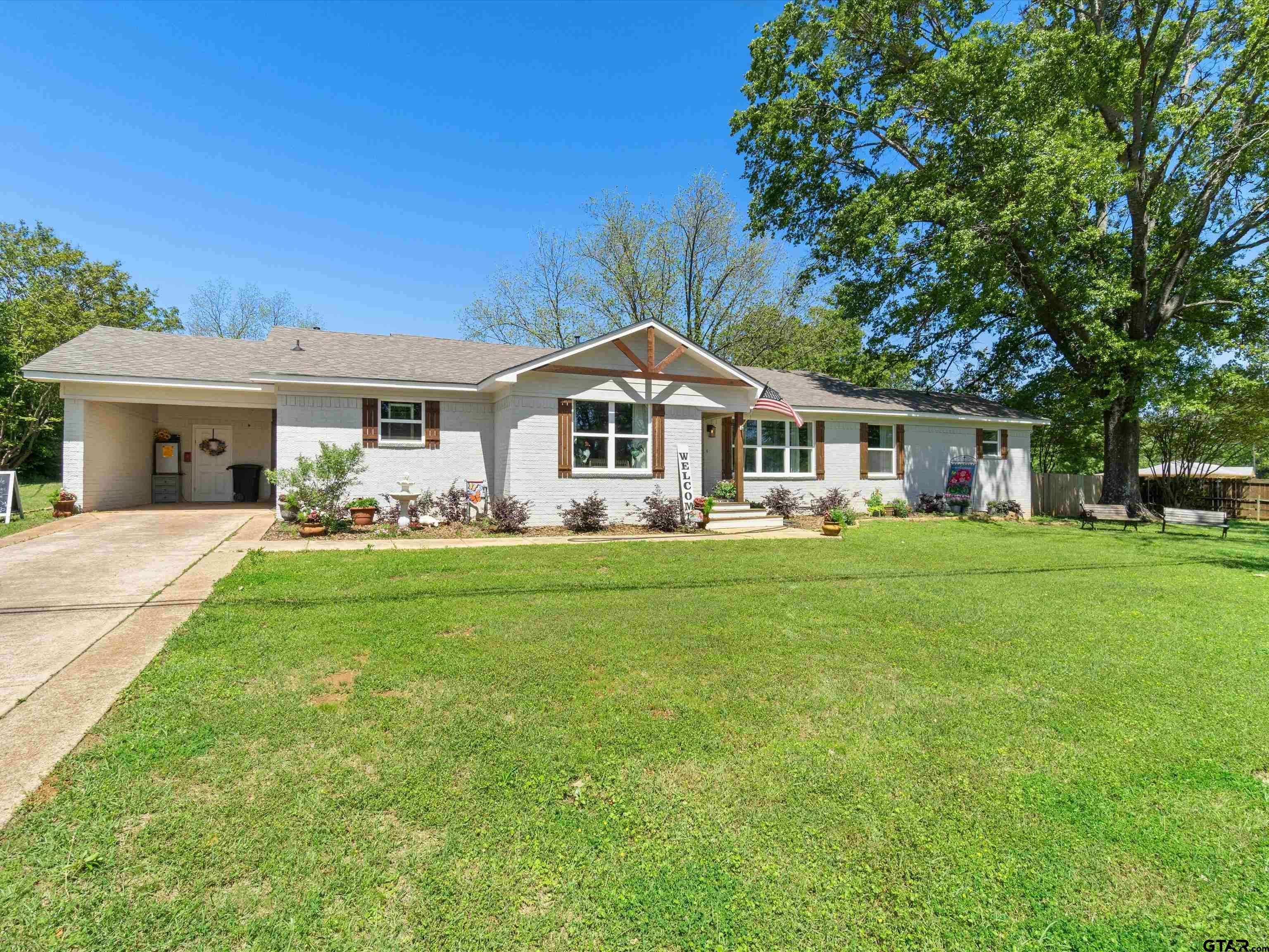 Hughes Springs, TX 75656,1402 E First Street
