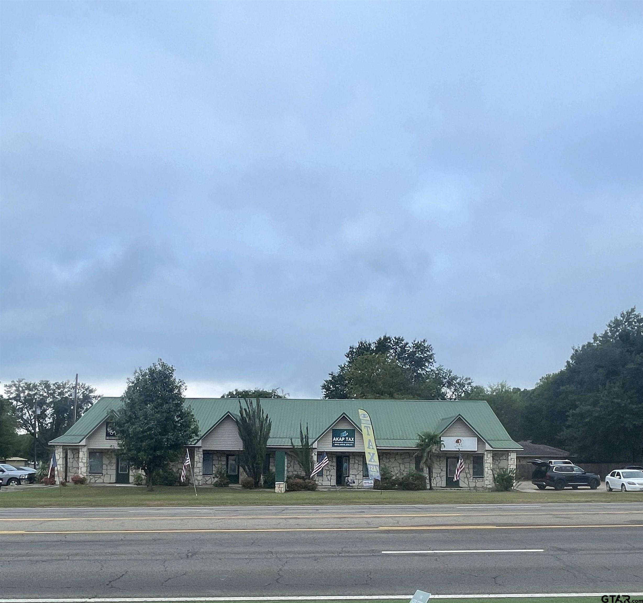 Pittsburg, TX 75686,506 N Greer Blvd