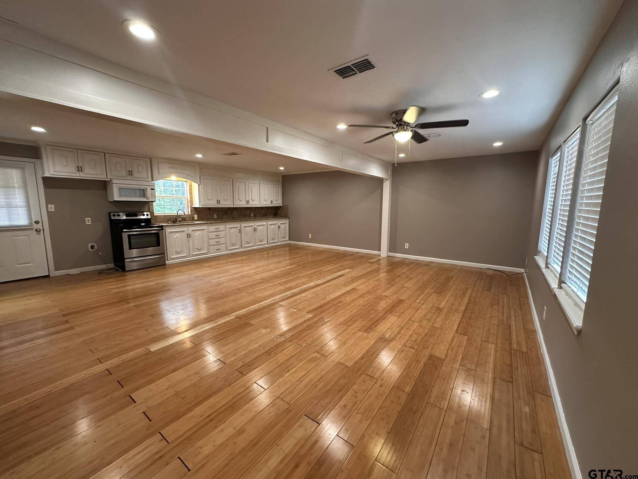 Mount Pleasant, TX 75455,707 CR 1123