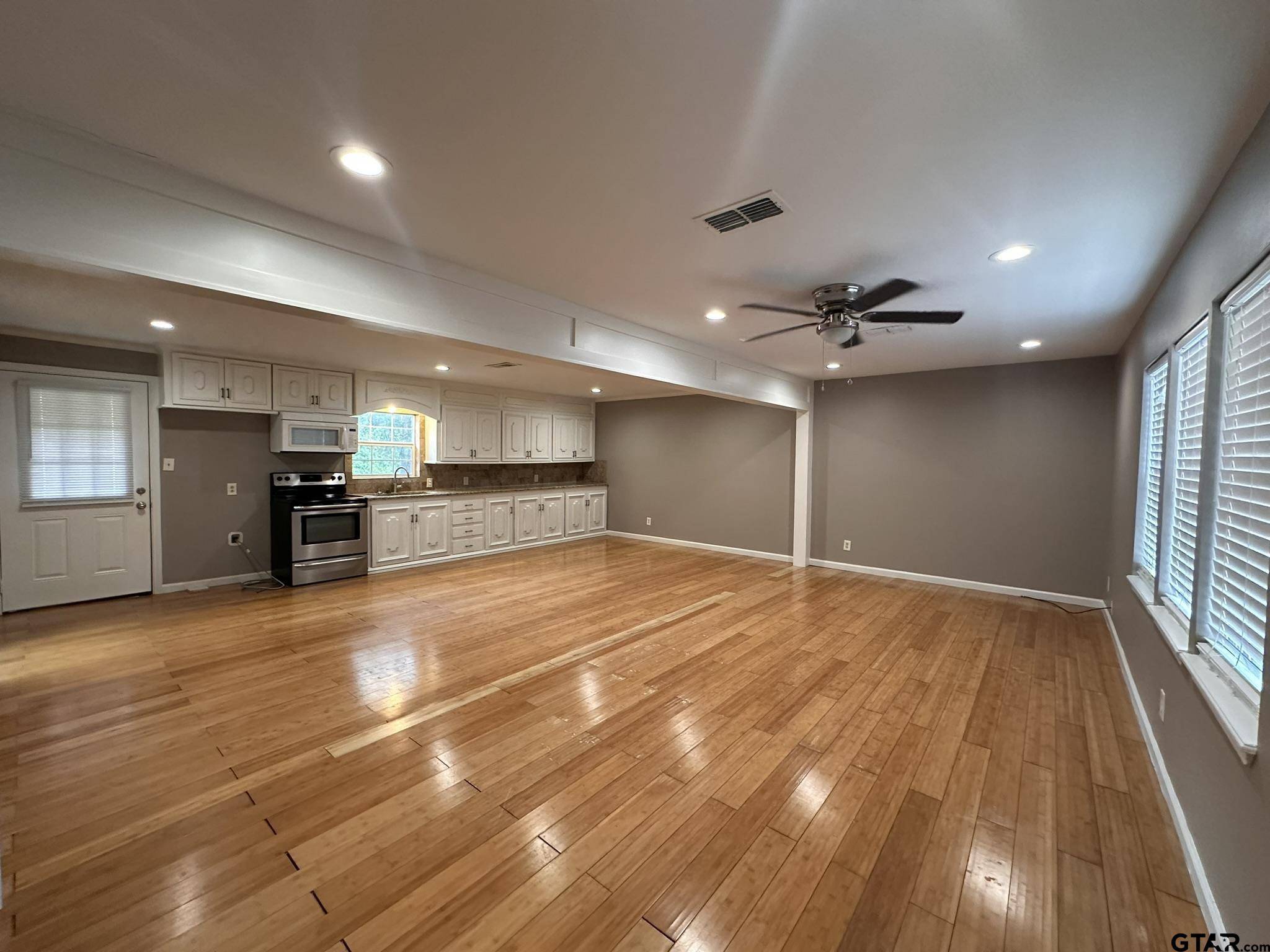 Mount Pleasant, TX 75455,707 CR 1123