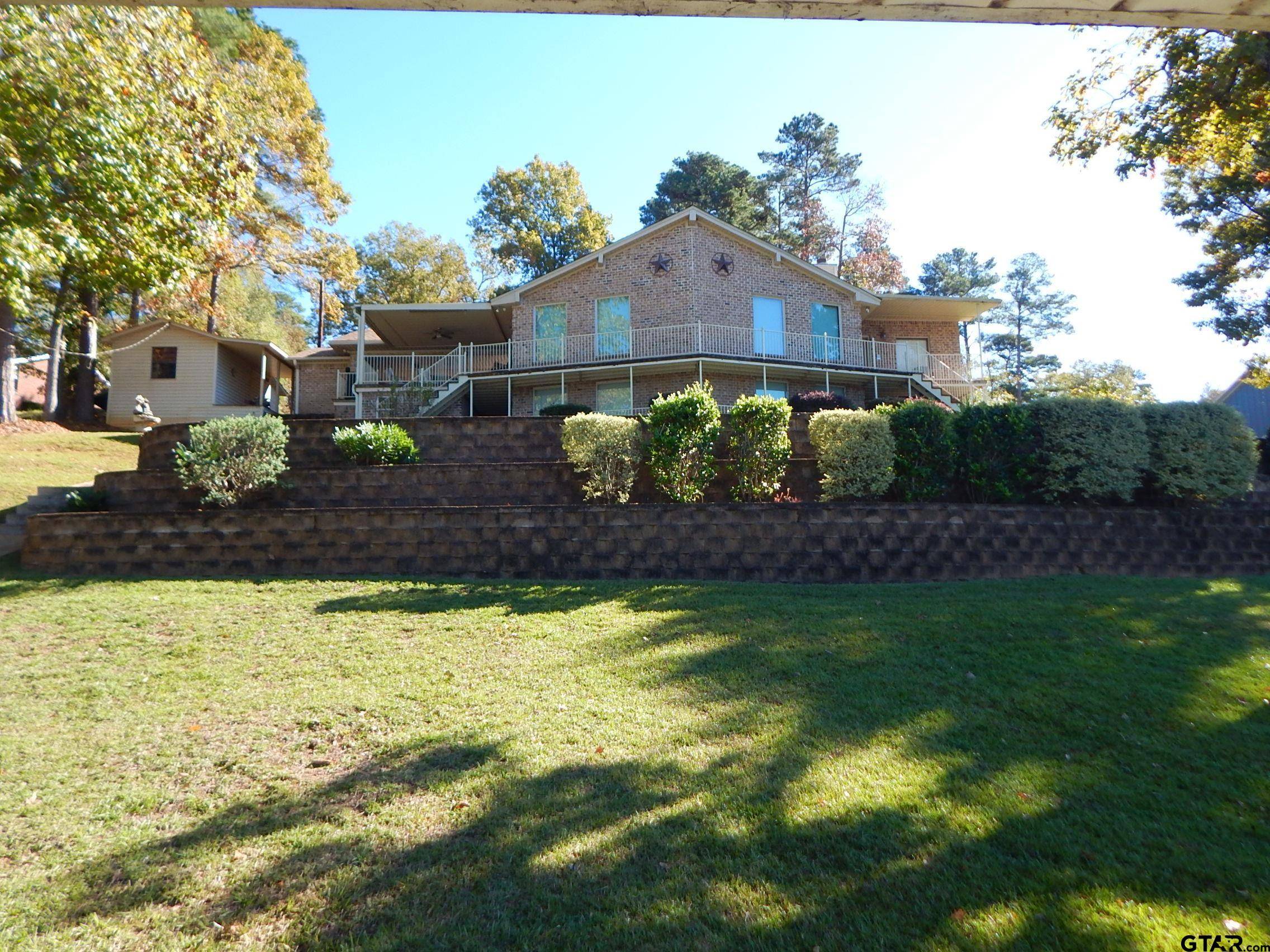 Gladewater, TX 75647,3073 EAST LAKE
