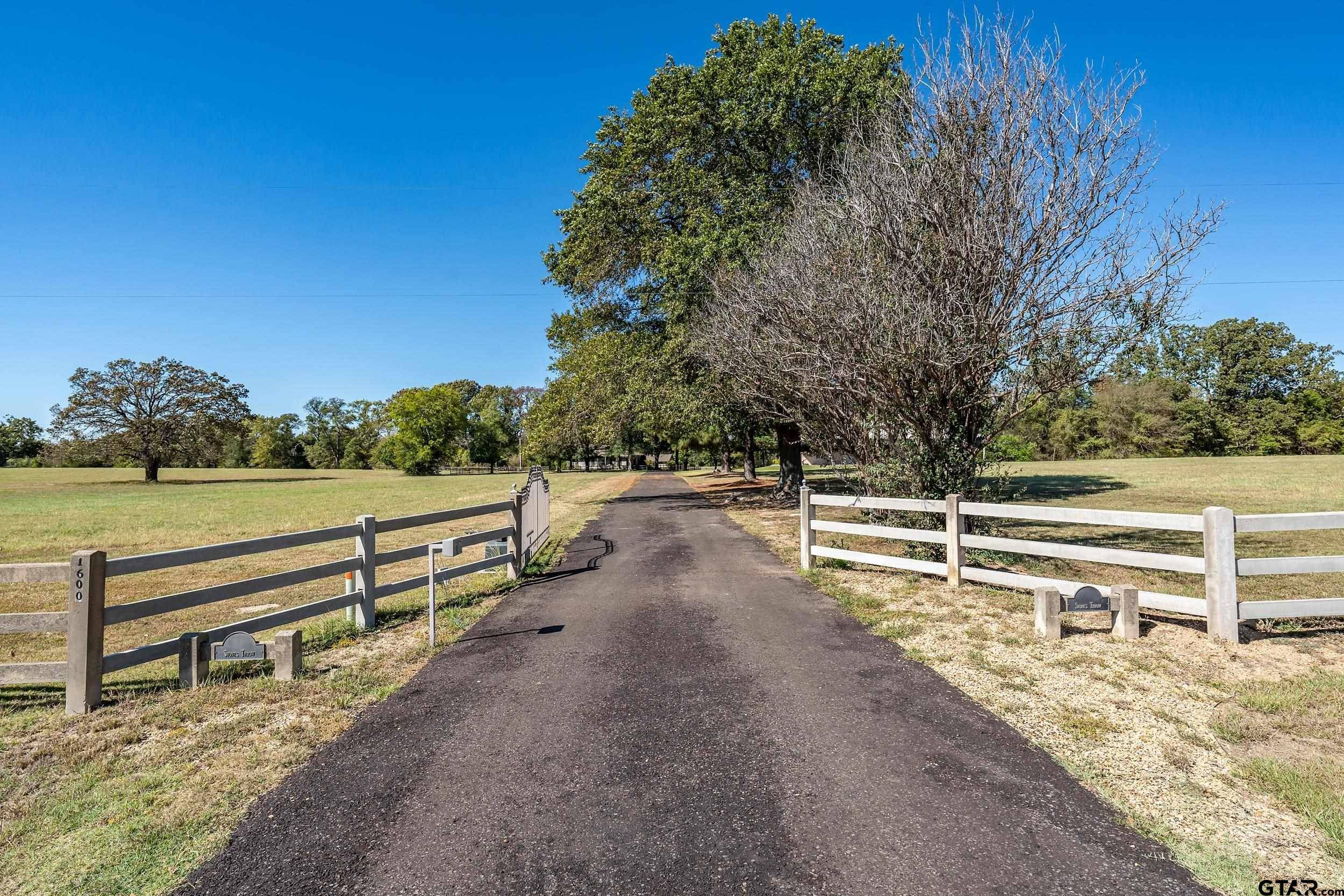 Mineola, TX 75773,1600 W Loop 564