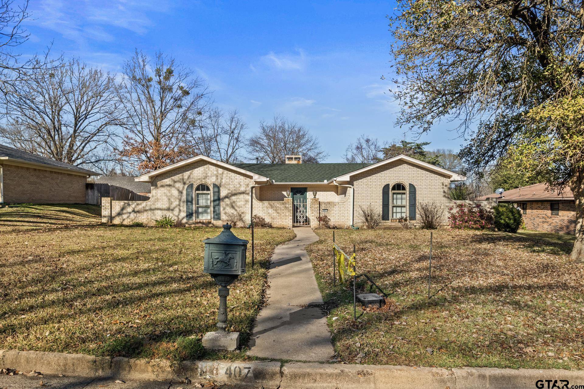 Mt Pleasant, TX 75455,407 Hickory