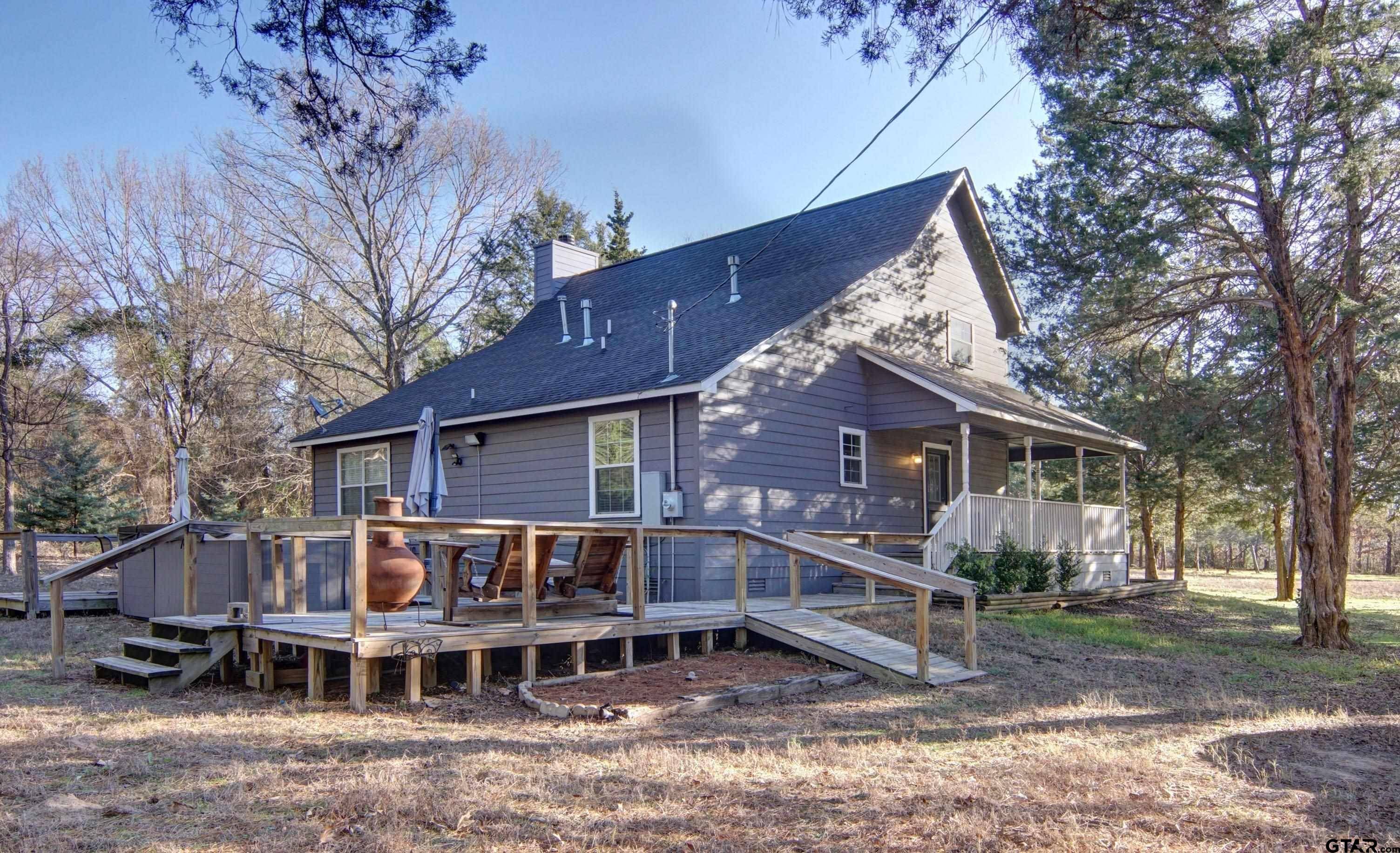 Mineola, TX 75773,611 CR 2205