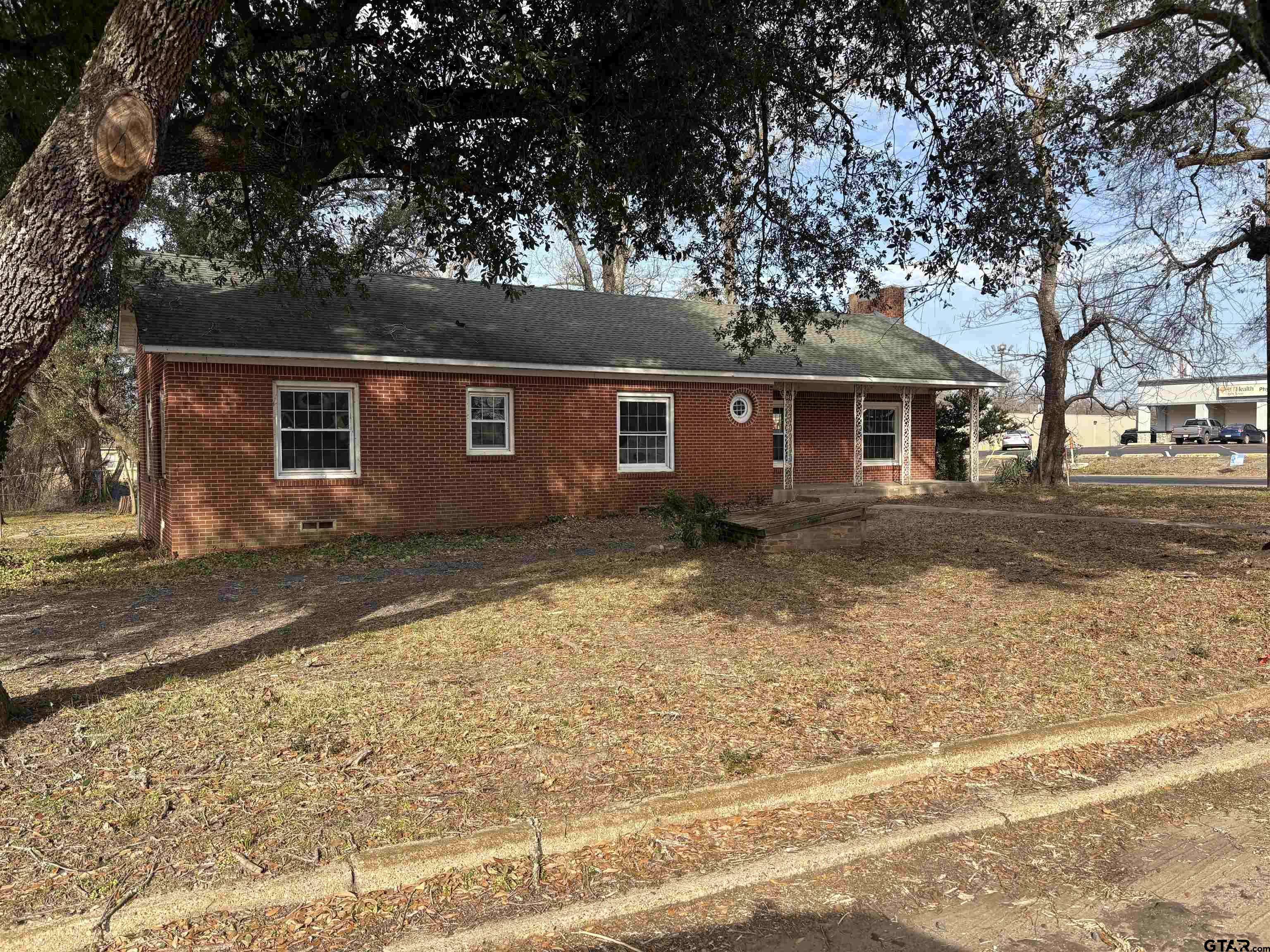 Overton, TX 75684,102 FRONT ST