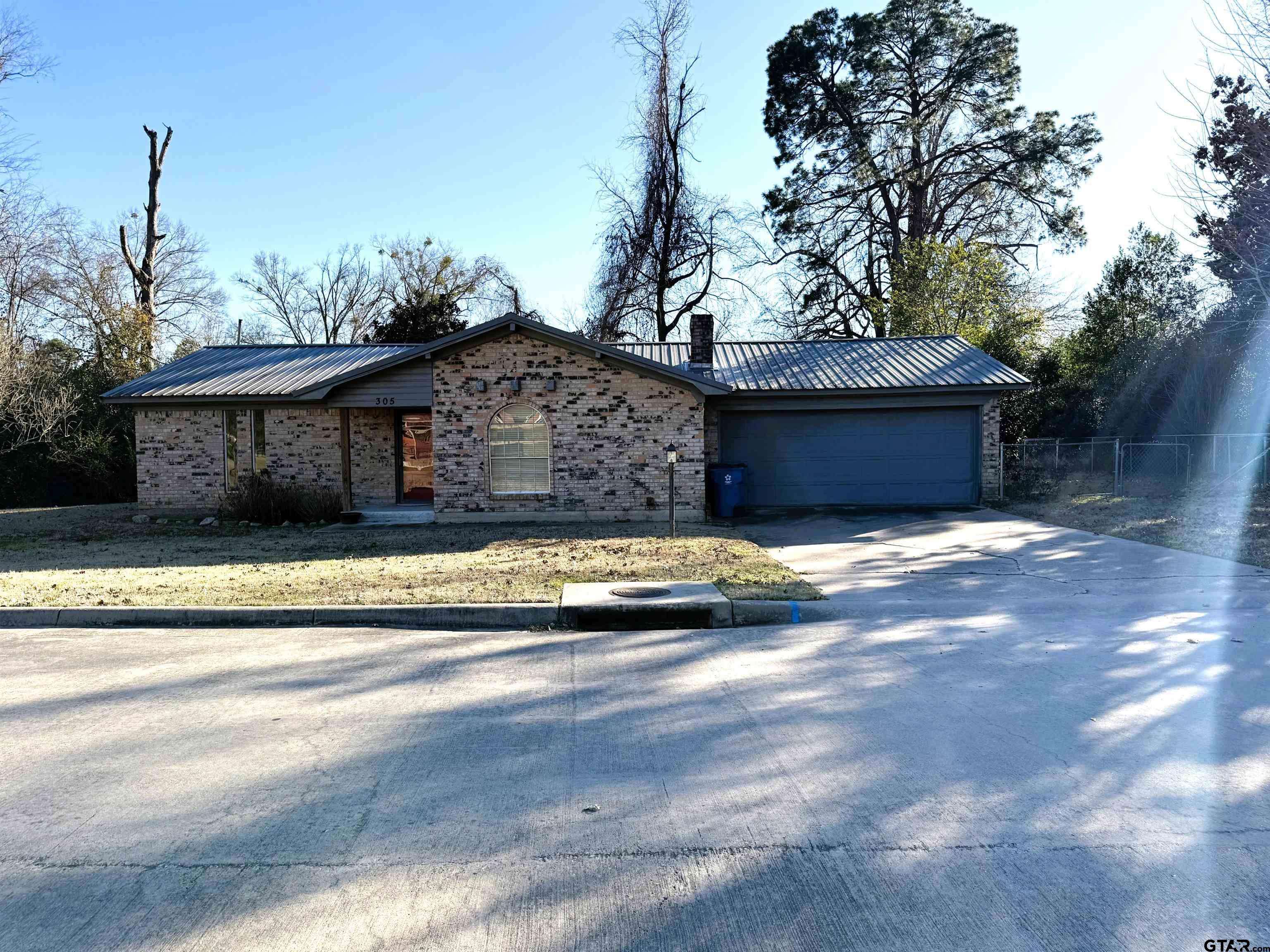 Winnsboro, TX 75494,305 Wanda Dr.