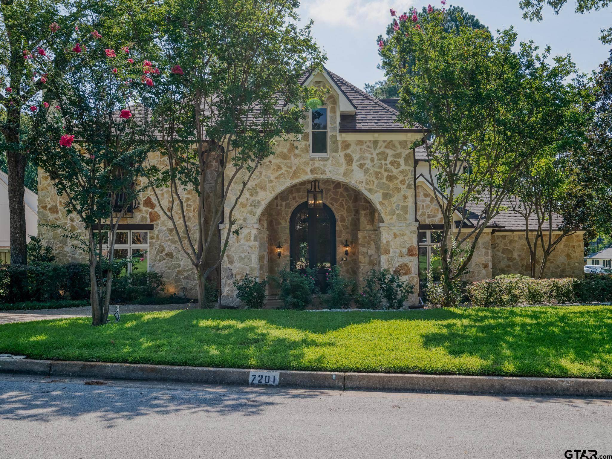 Tyler, TX 75703,7201 Pinetree Pl.