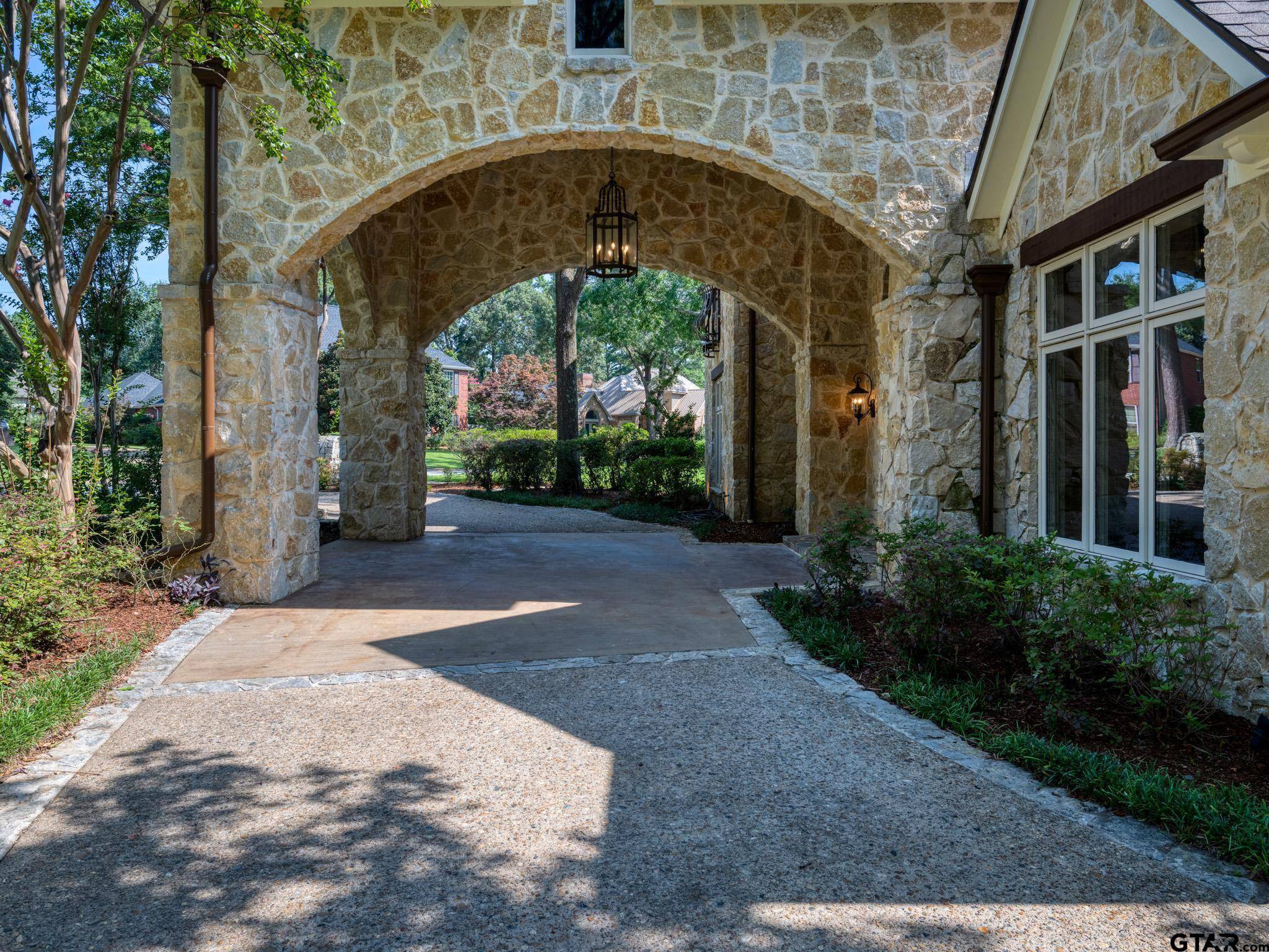 Tyler, TX 75703,7201 Pinetree Pl.