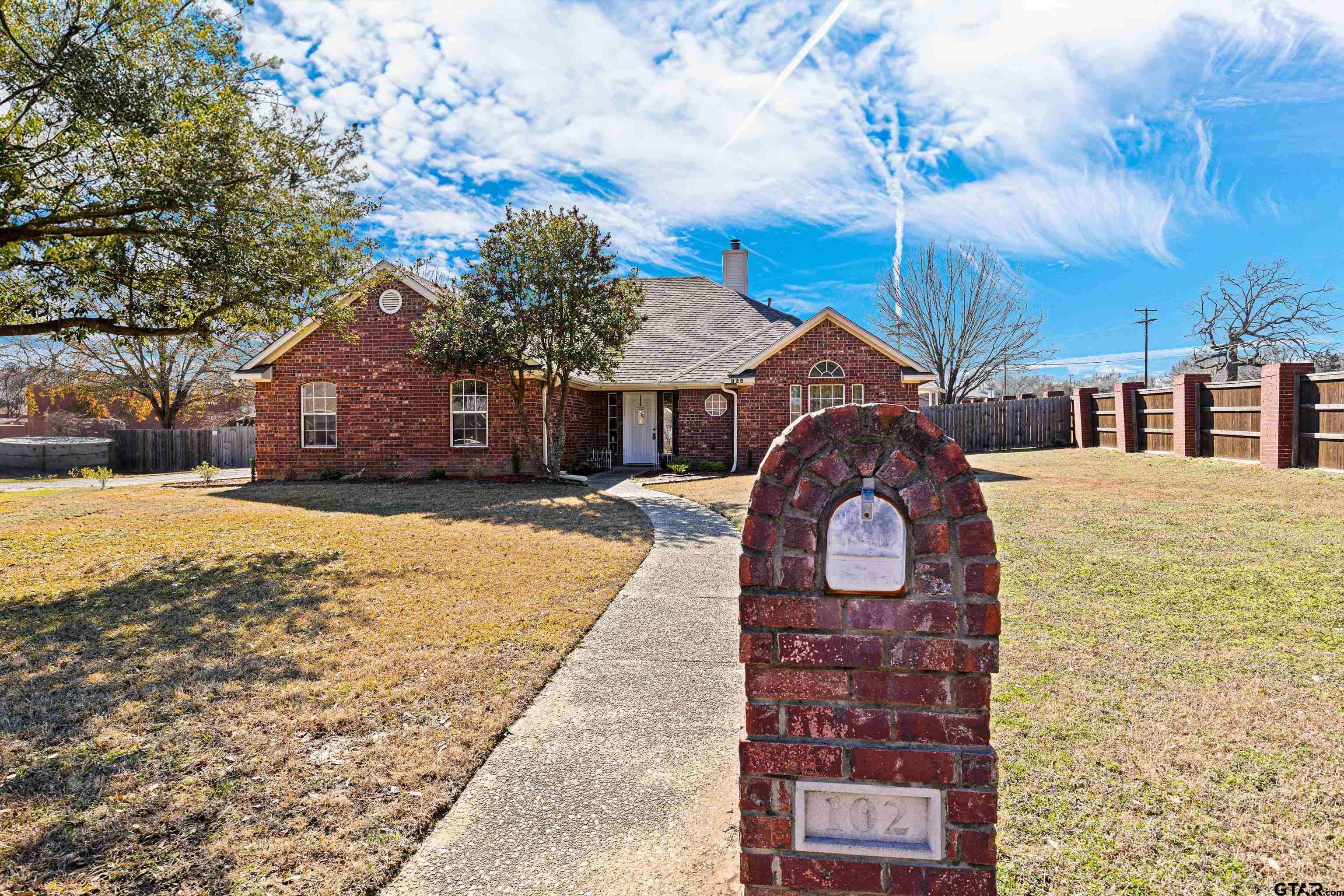 Chandler, TX 75758,102 Fairway St.