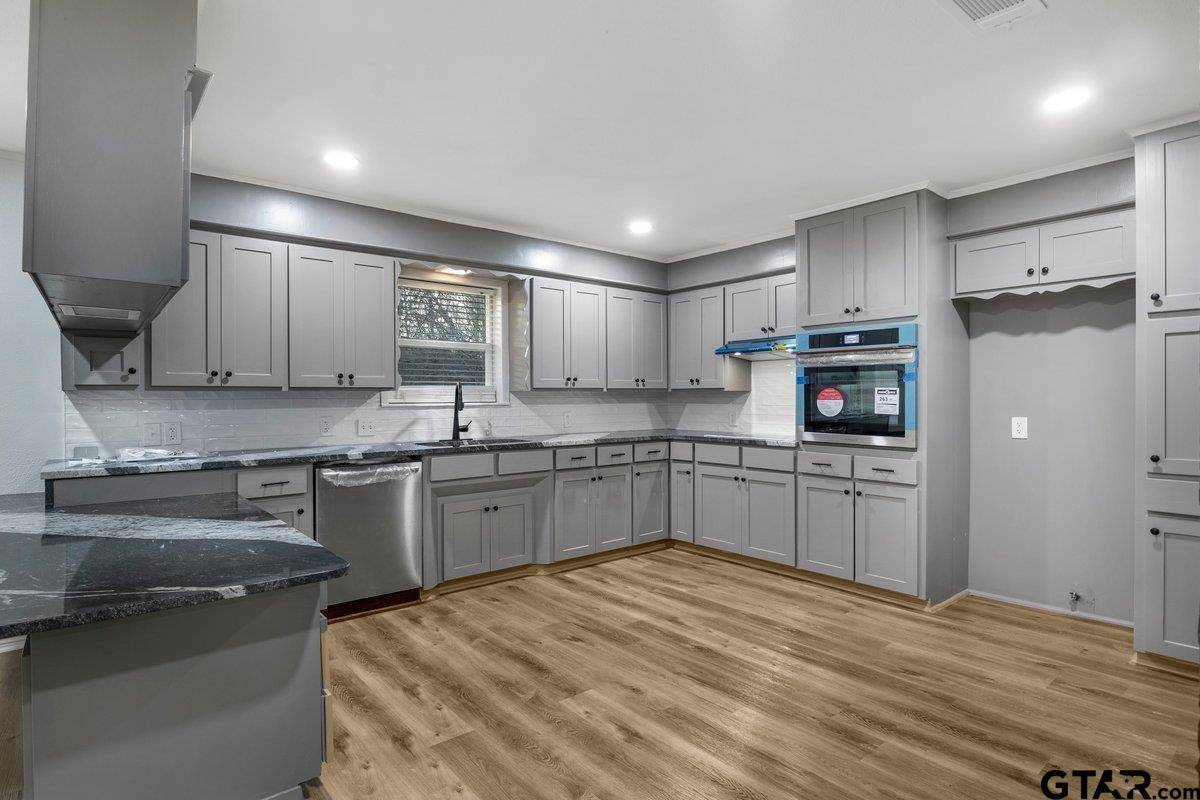 Lindale, TX 75771,14111 CR 463