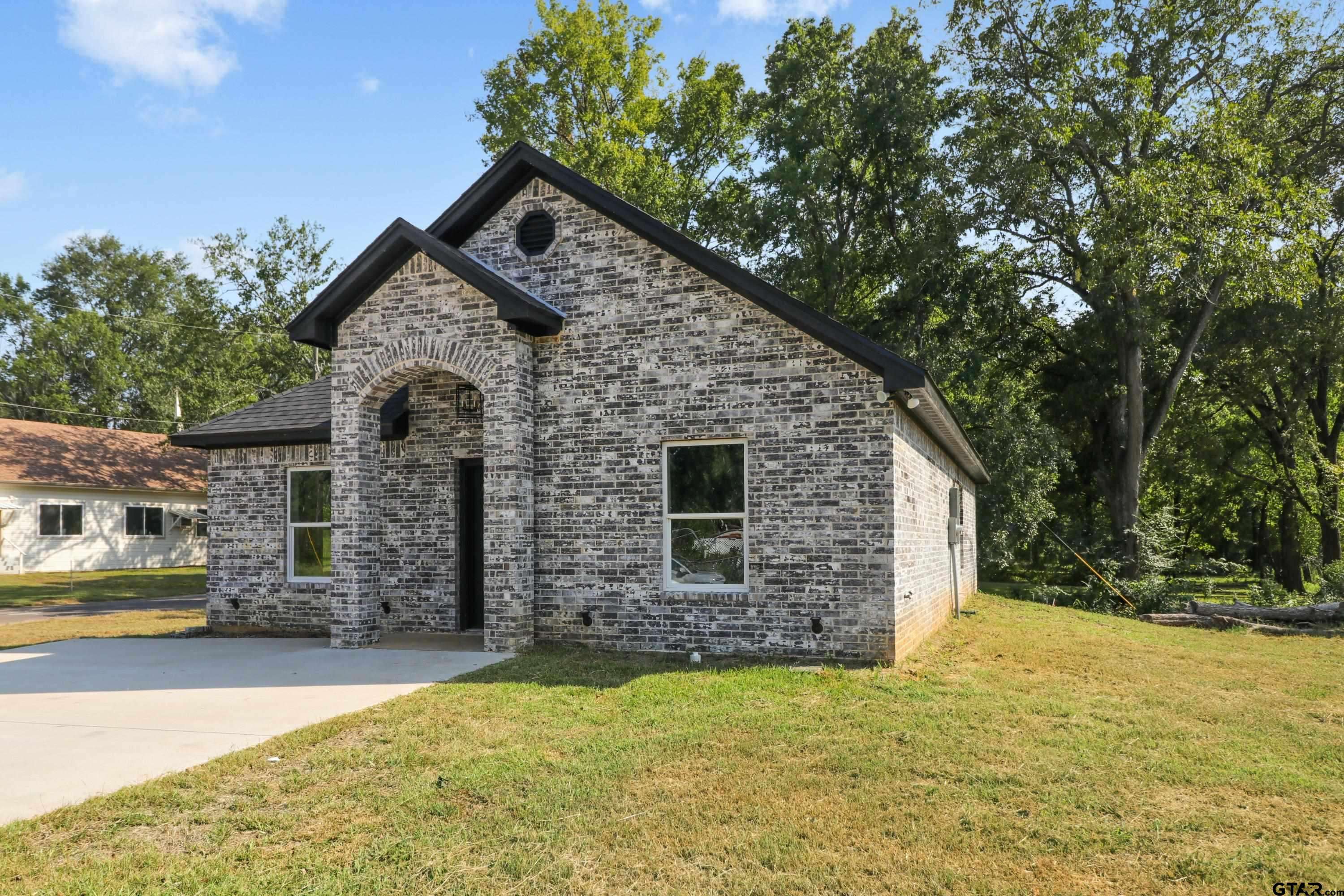 Gladewater, TX 75647,308 S Roden