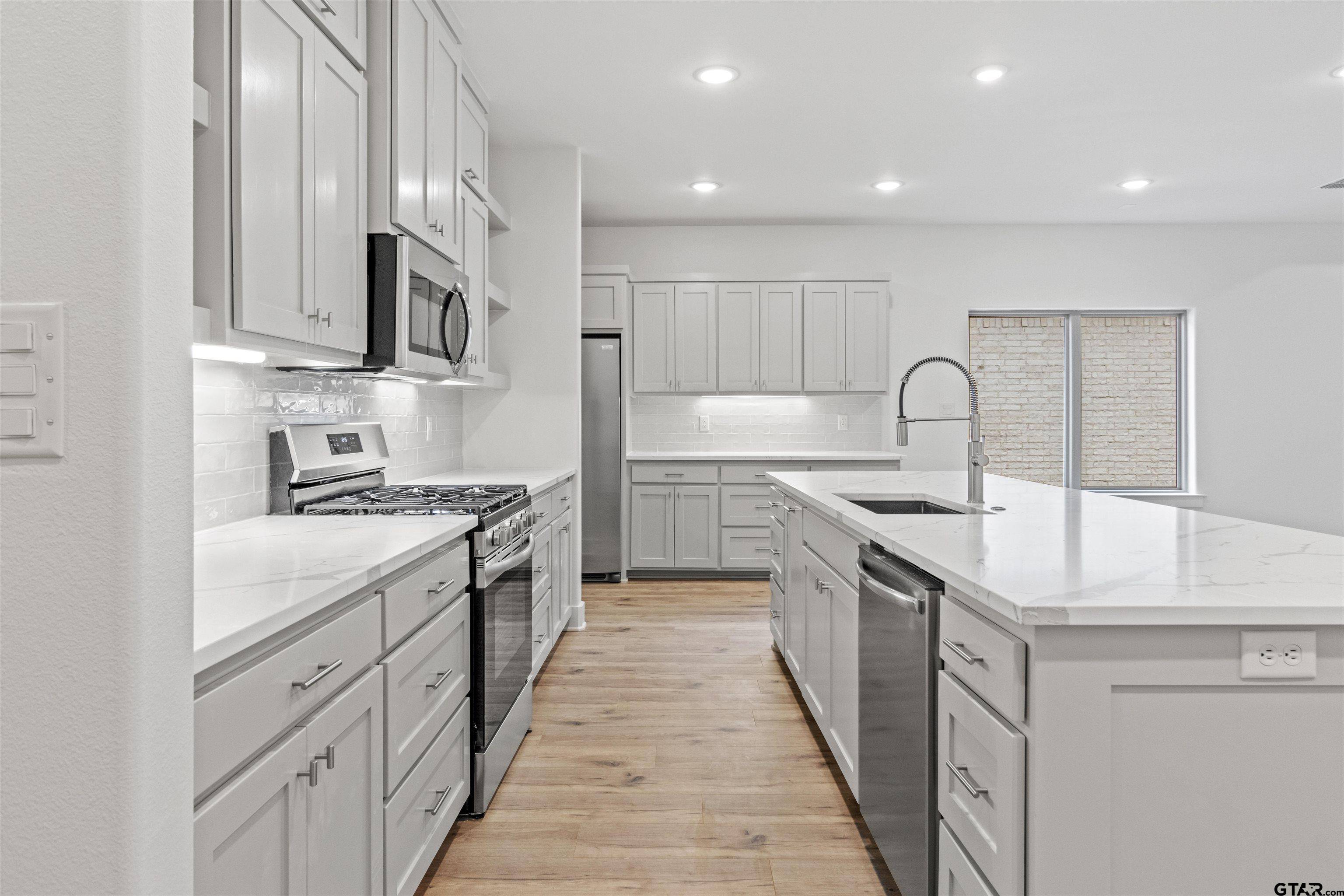 Tyler, TX 75703,6854 Lazy Vale Ct, Suite 200