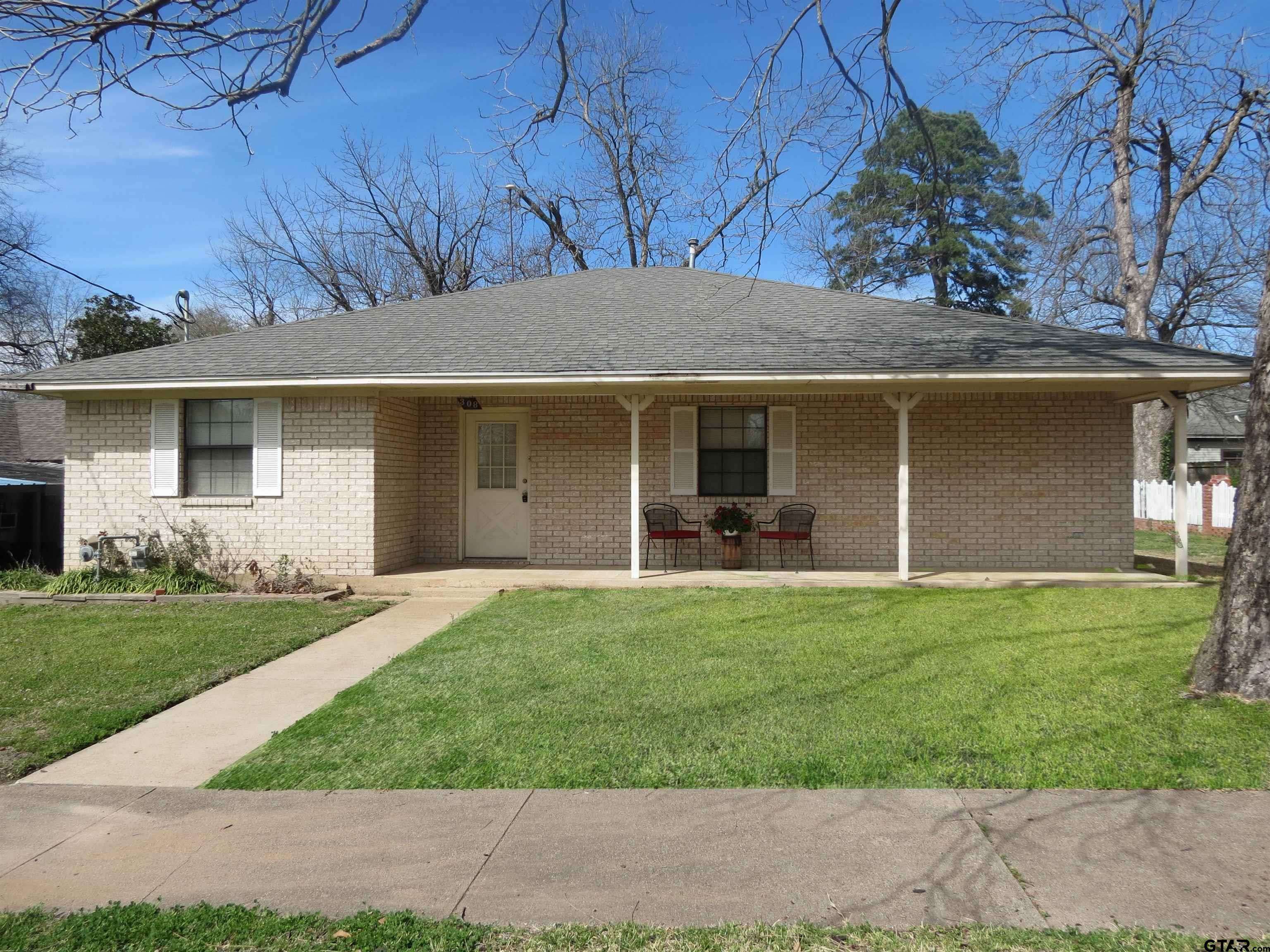 Mineola, TX 75773,308 W Blair