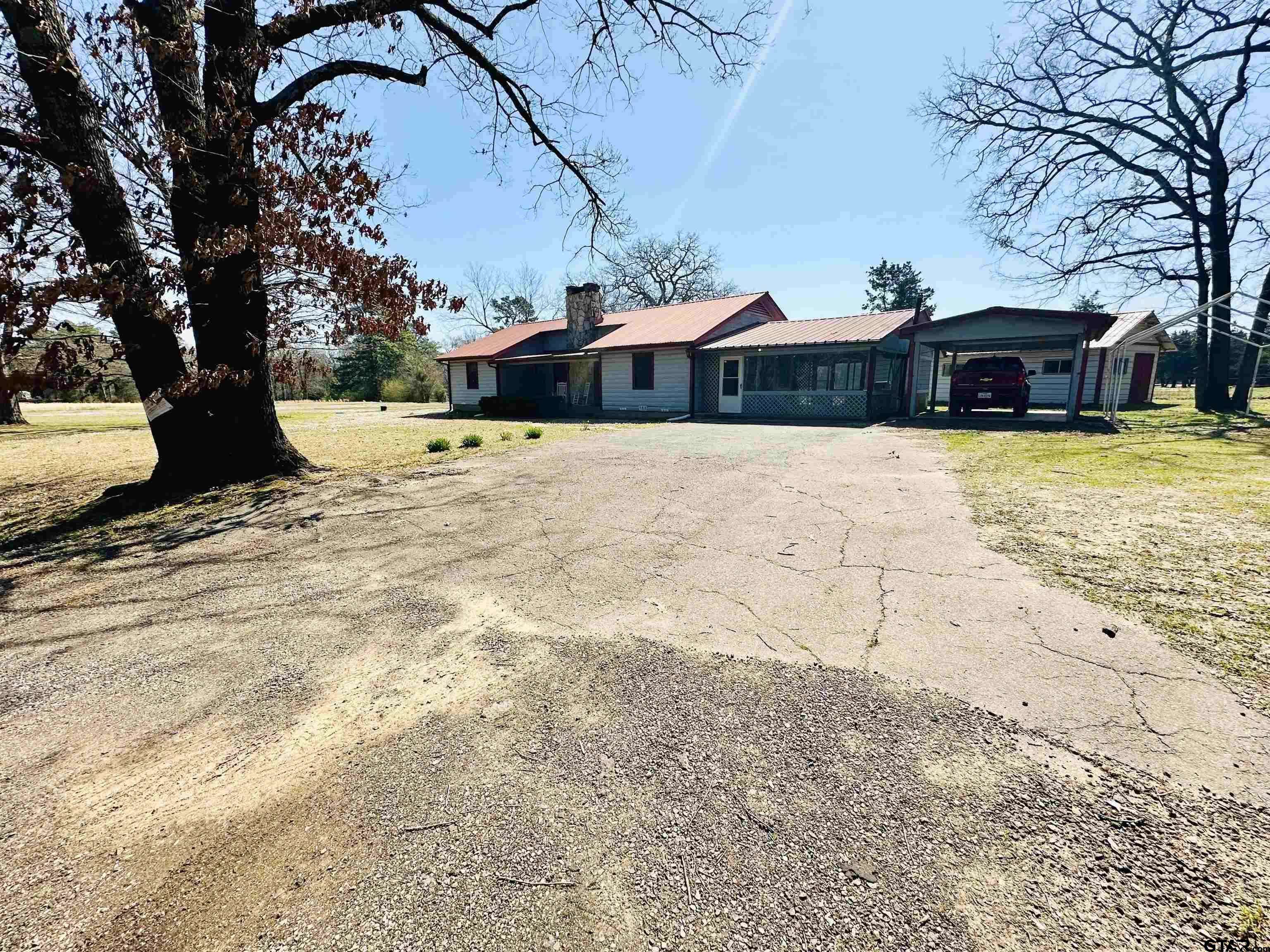 Mt Vernon, TX 75457,318 SE County Road 4265