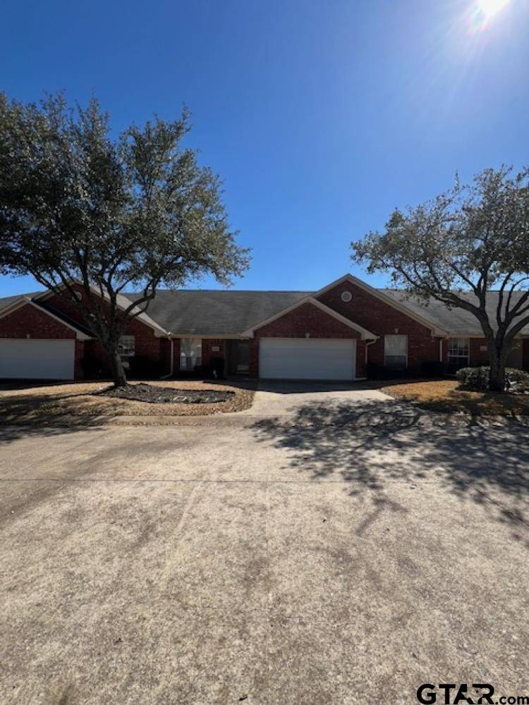 Tyler, TX 75703,5401 Hollytree Dr Apt 2102