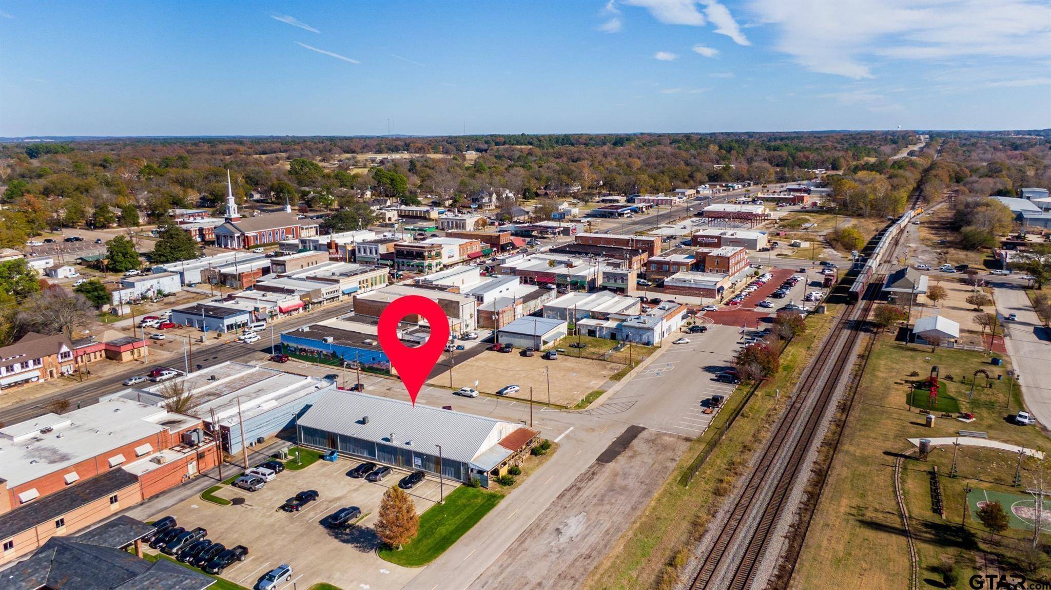 Mineola, TX 75773,124 S Line St.