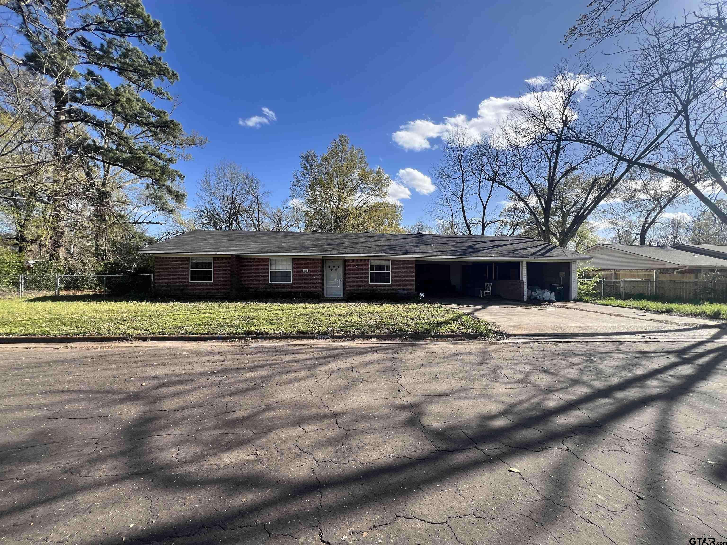 Mineola, TX 75773,117 Nuss