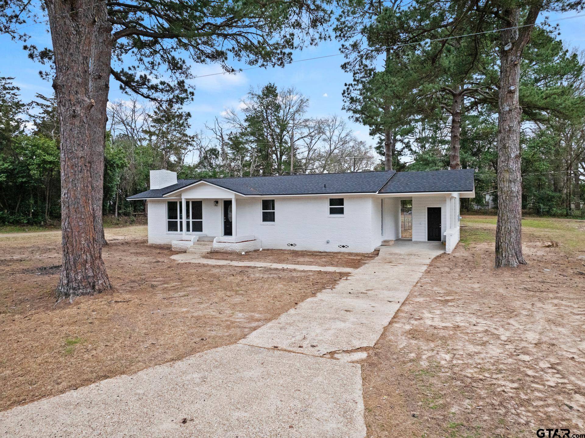 Daingerfield, TX 75638,303 Campbell St