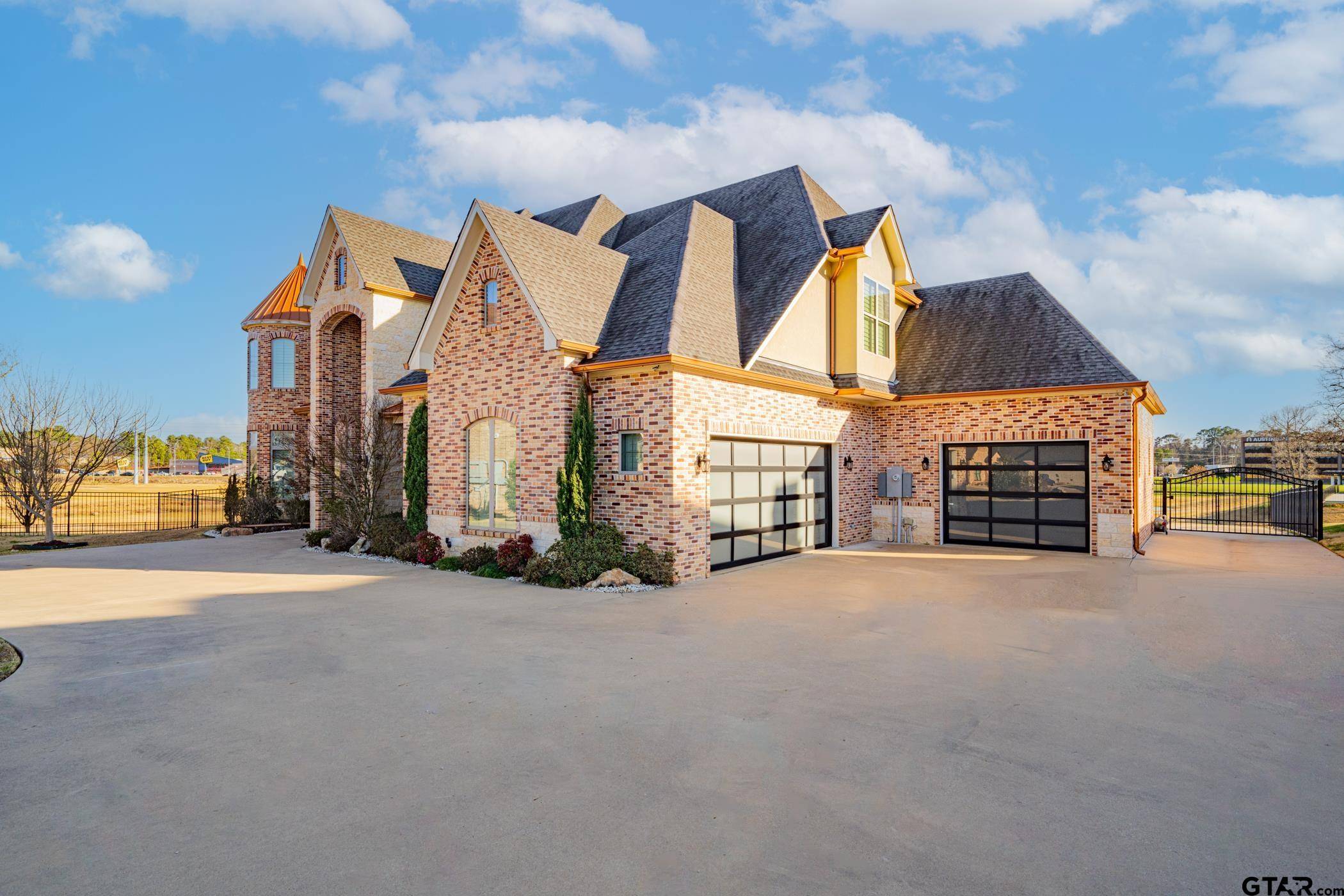 Longview, TX 75605,3410 Oak Hill Trl