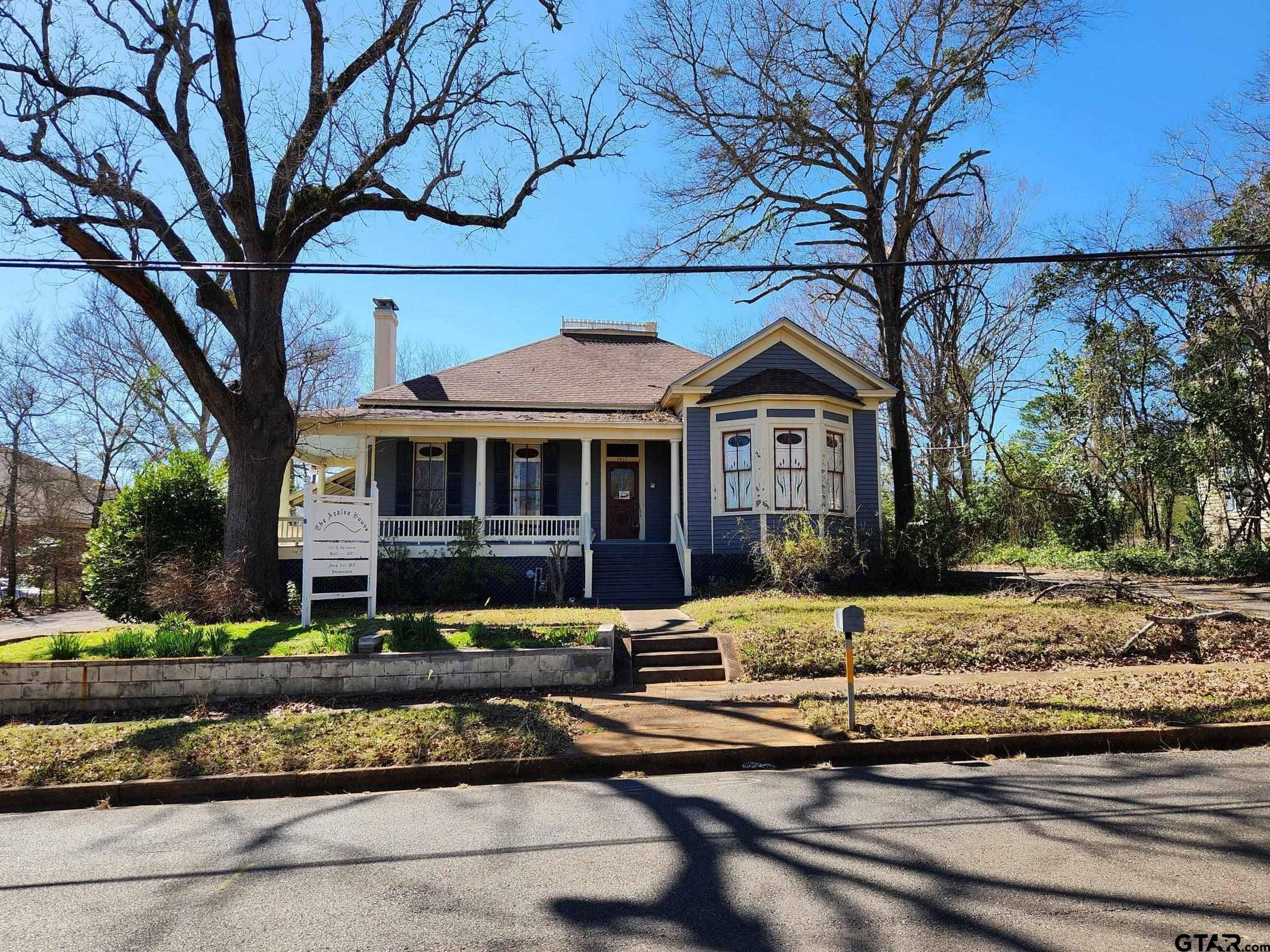Palestine, TX 75801,1011 S Sycamore St