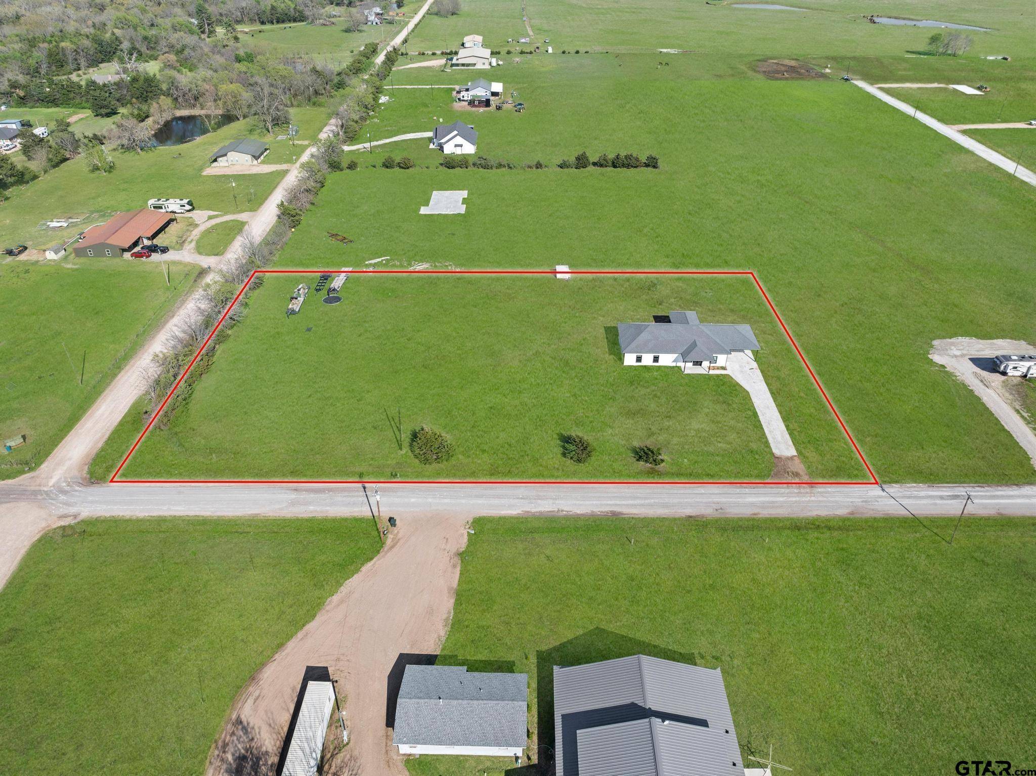 Sumner, TX 75486,1706 County Road 35400