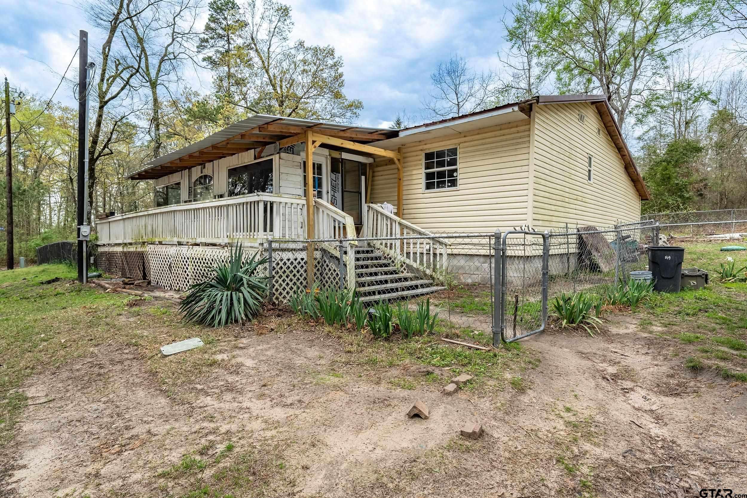 Winnsboro, TX 75494,214 Private Road 8693