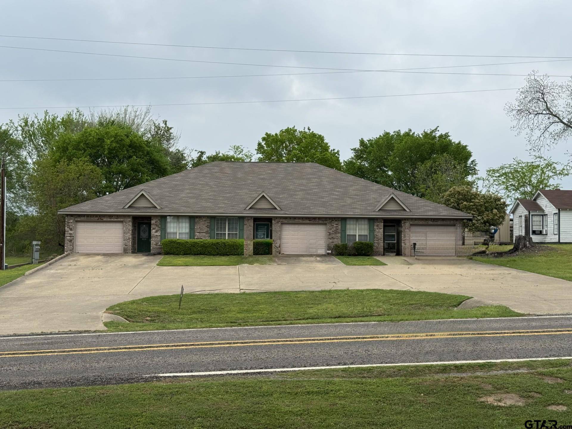 Mineola, TX 75773,809 E McDonald