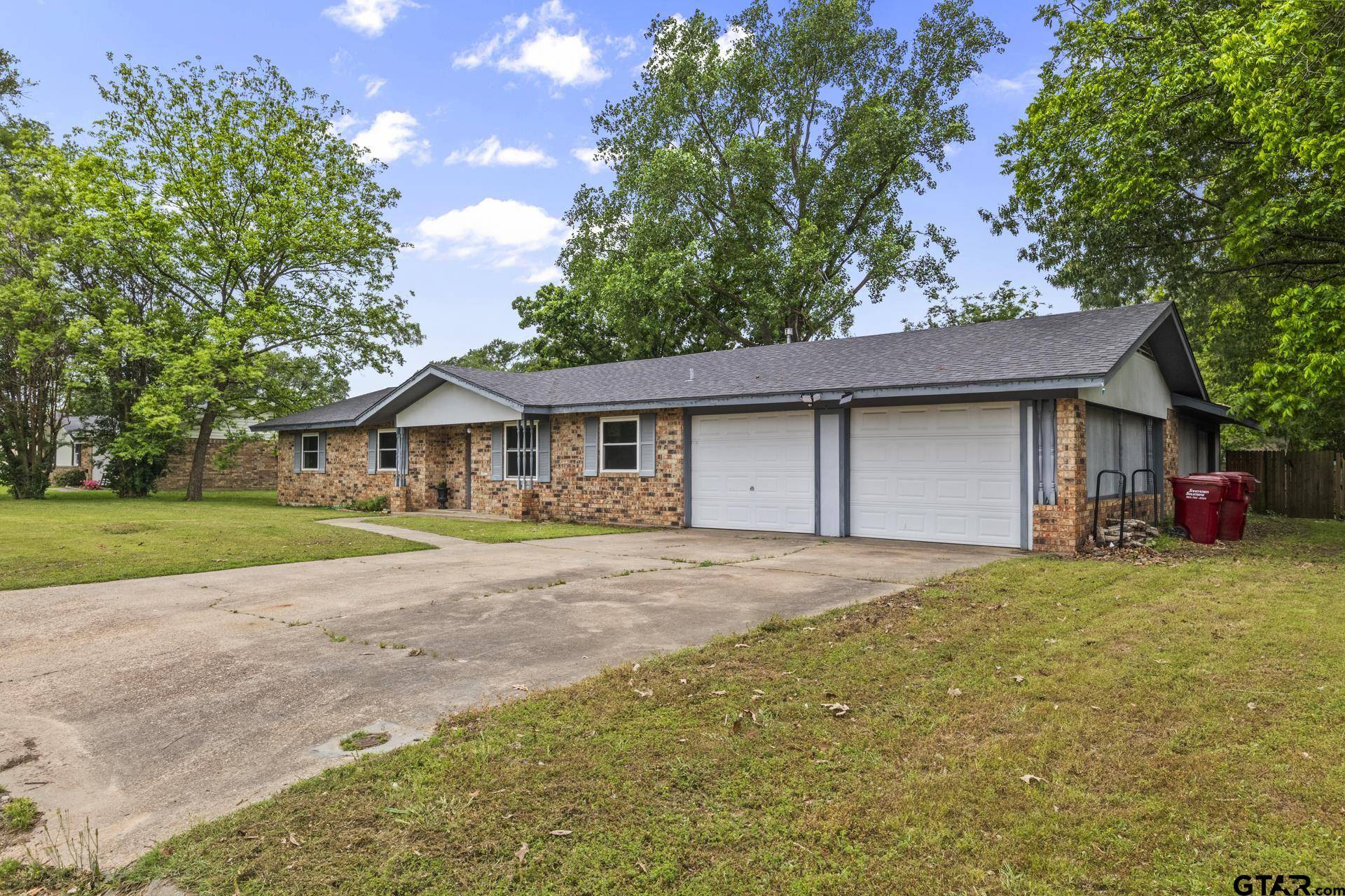 Mt Vernon, TX 75457,202 Mockingbird Cir.