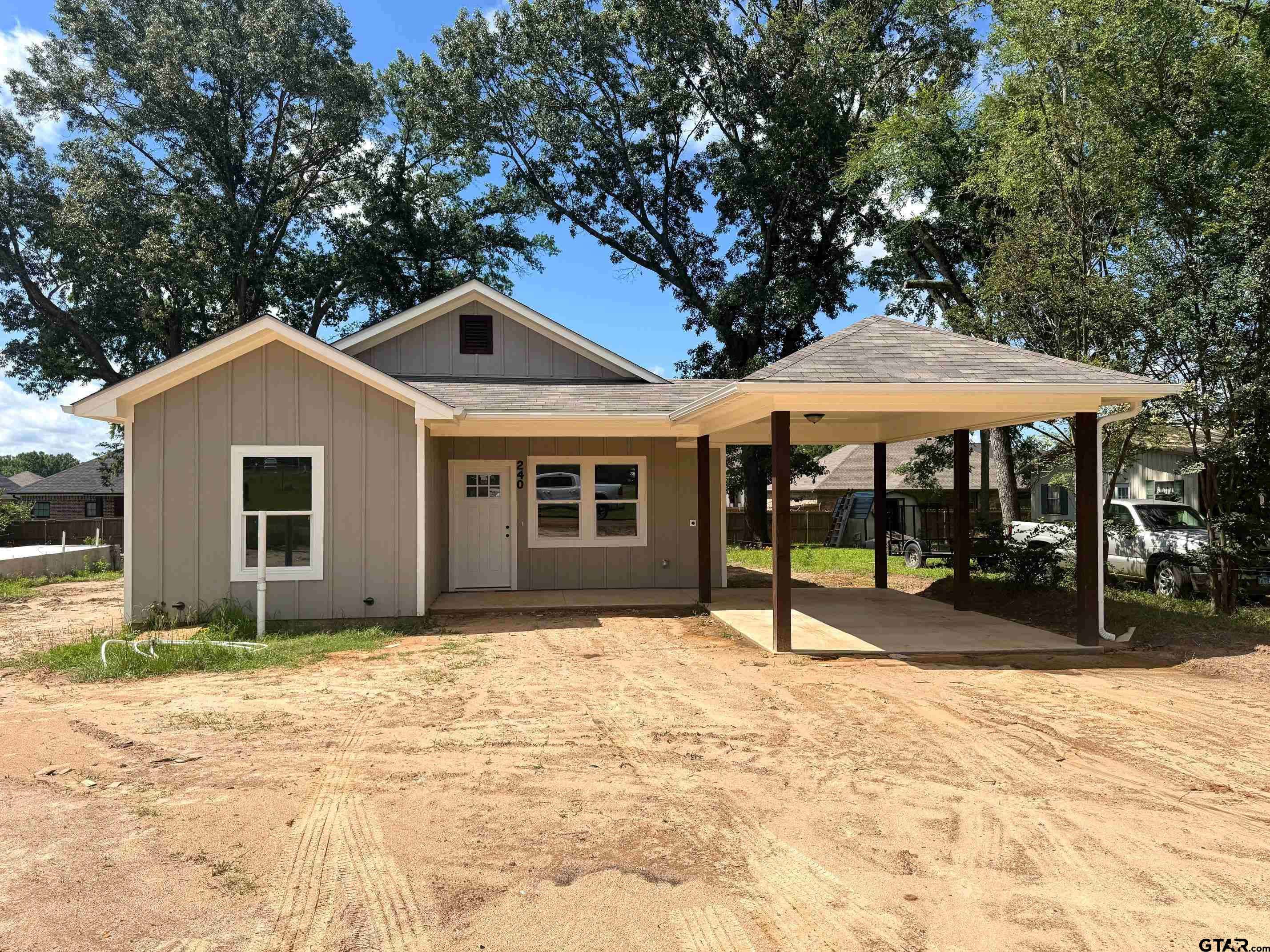 Winona, TX 75792,240 Elm St.