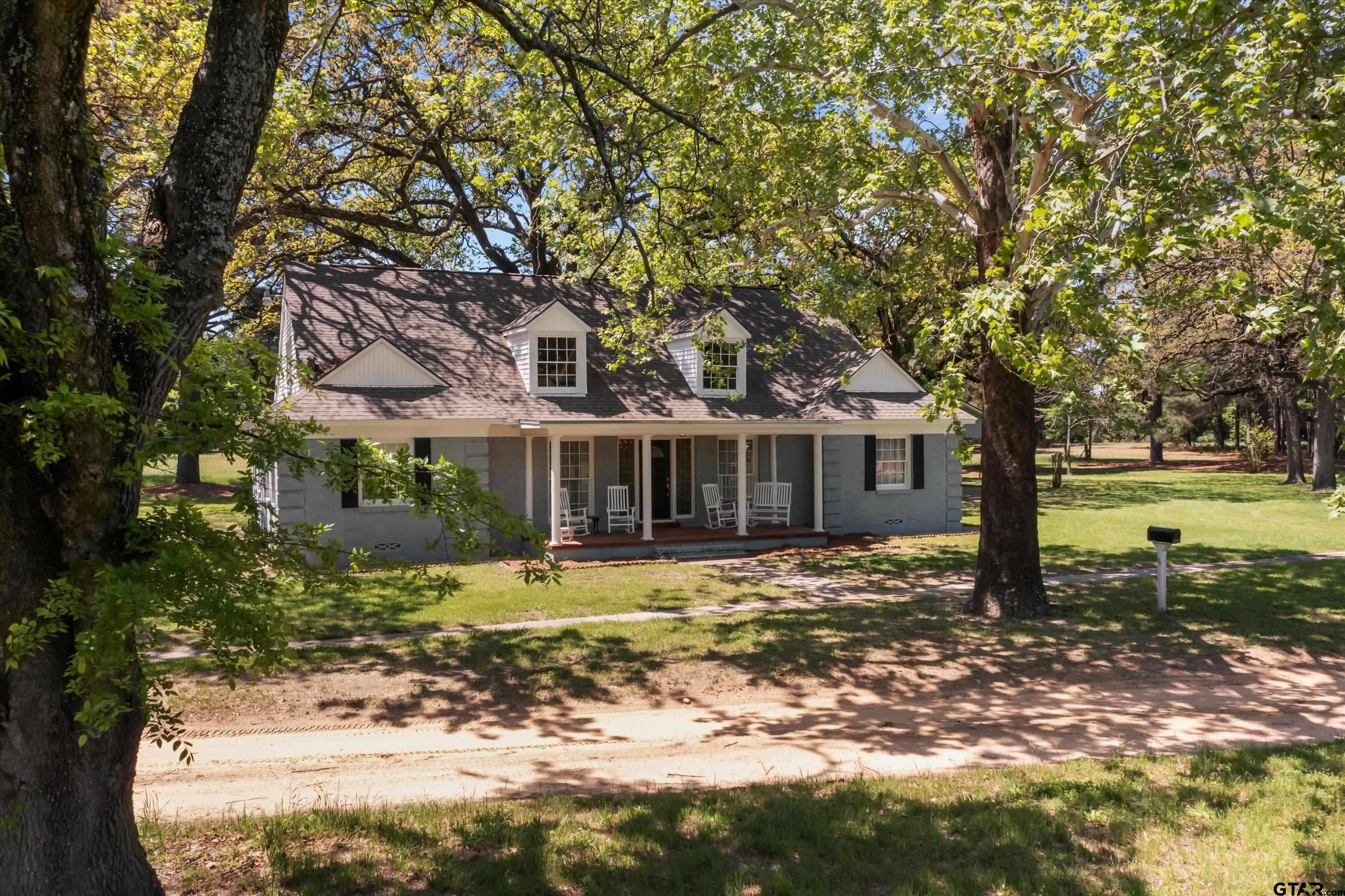Grapeland, TX 75844,319 N Howard Street