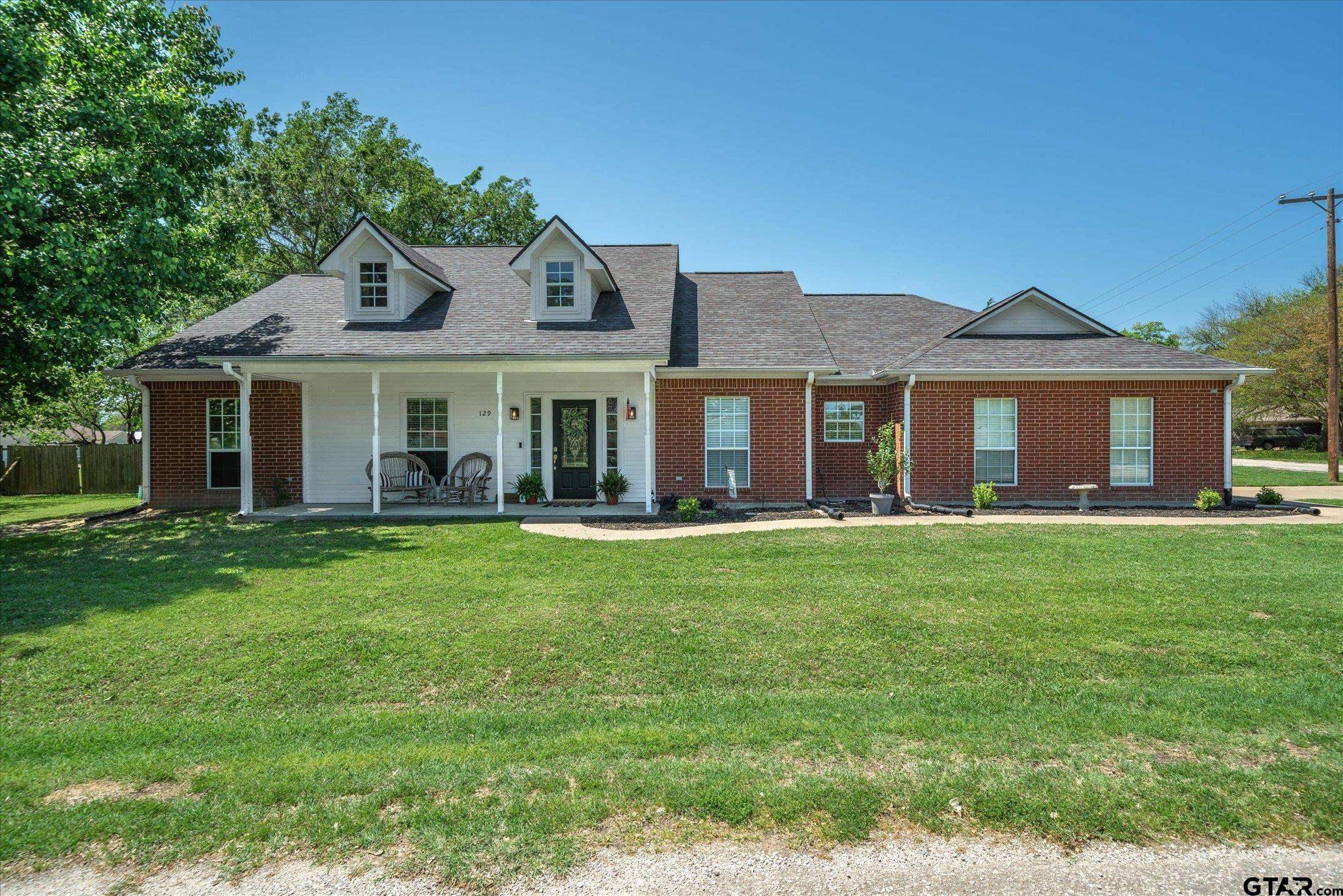 Van, TX 75790,129 Ebony Place