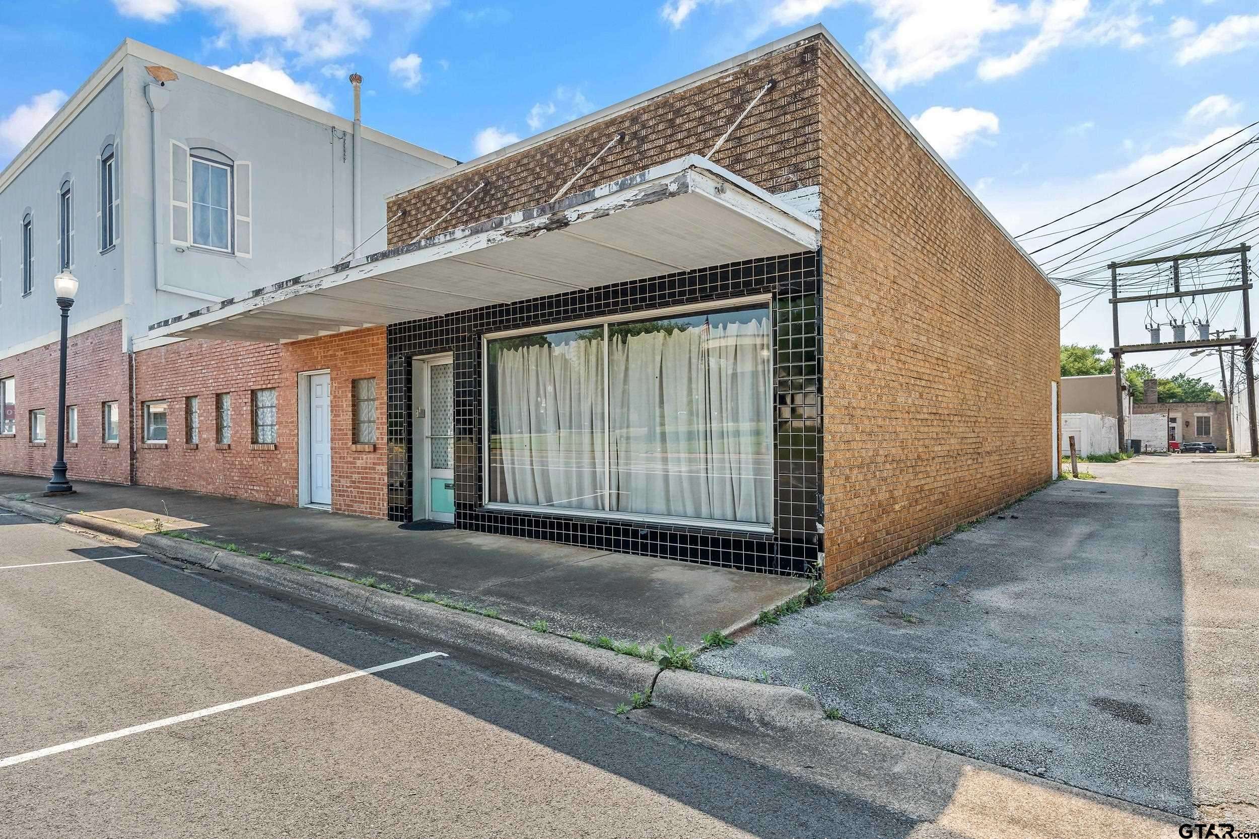 Rusk, TX 75785,129 W 6th St